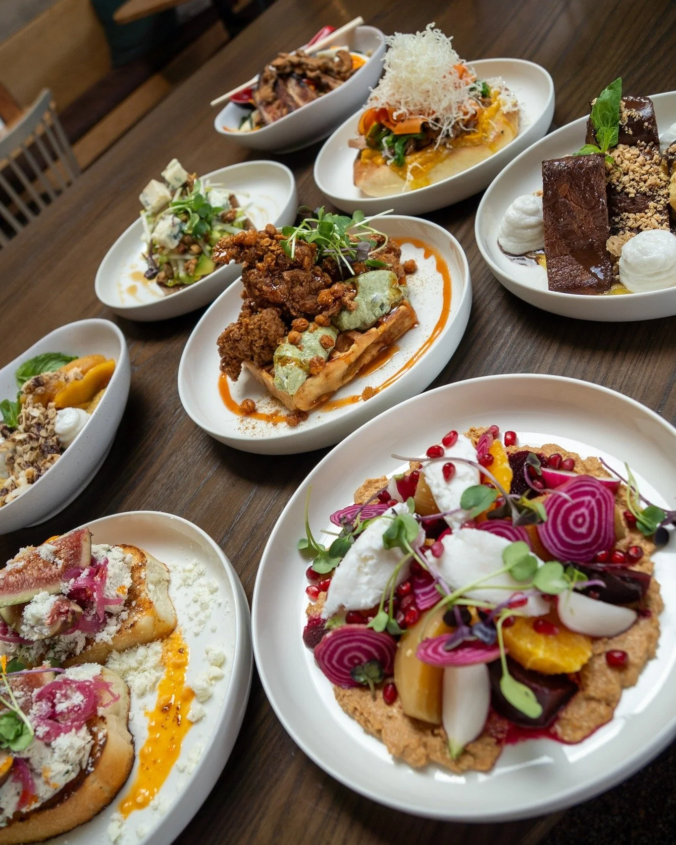 our autumn menu has hit the ground running! 
not-quite-familiar faces, with autumnal accents
bringing a bit of warmth, zest and spice for the cooler days.

8 til 4, everyday.