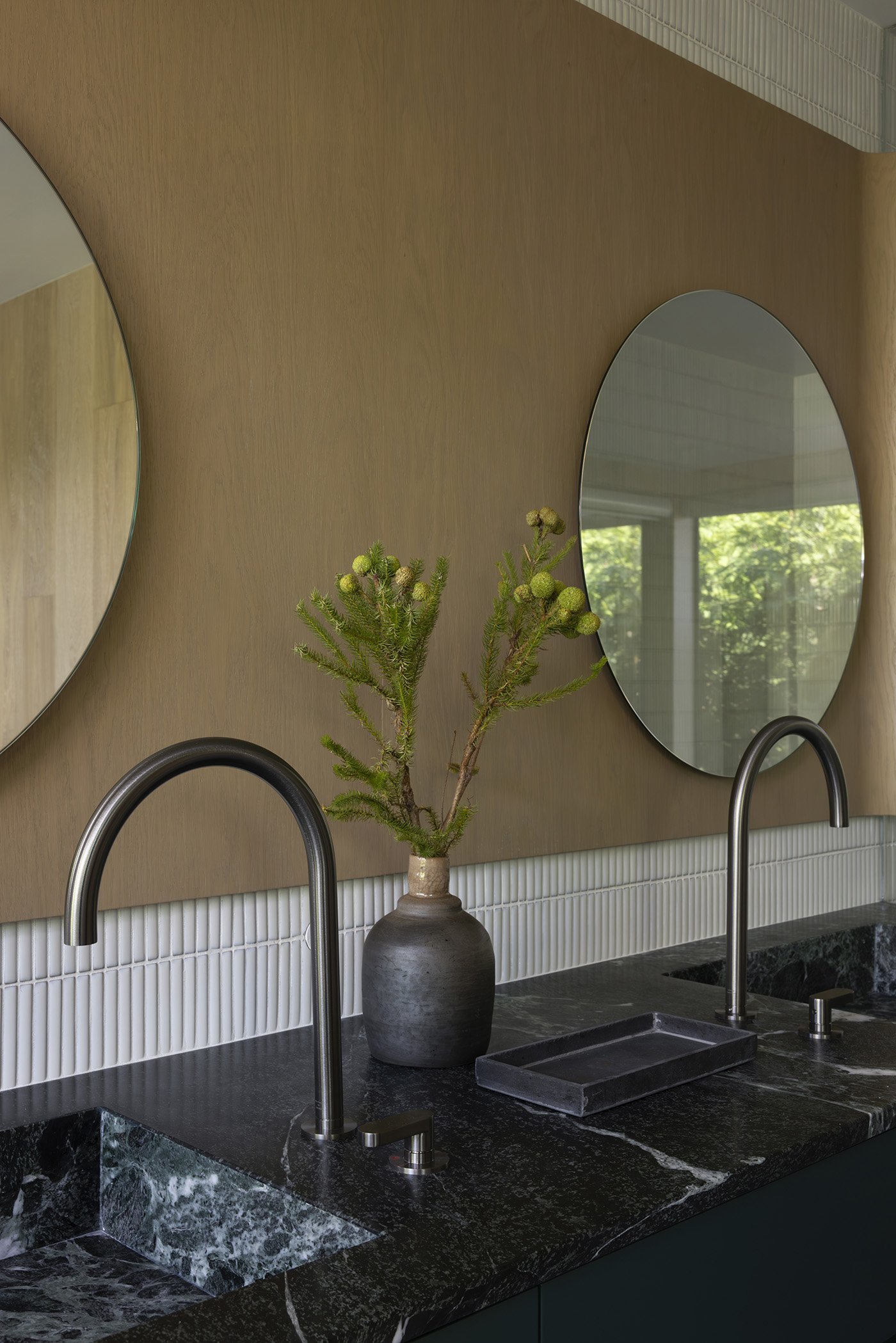 1400pxPlaidfox_Roxbury_0992.jpg