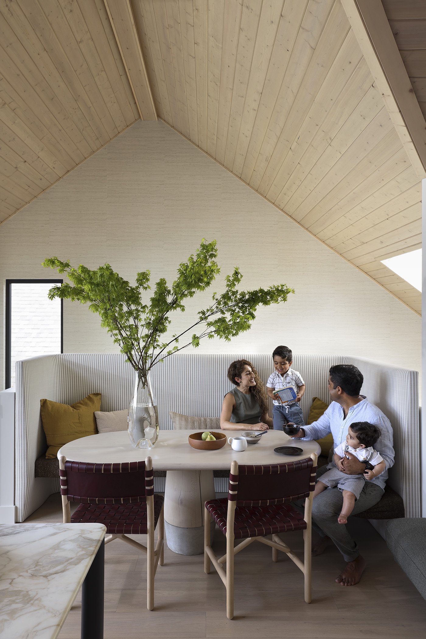 1400pxPlaidfox_Laburnum_0493.jpg
