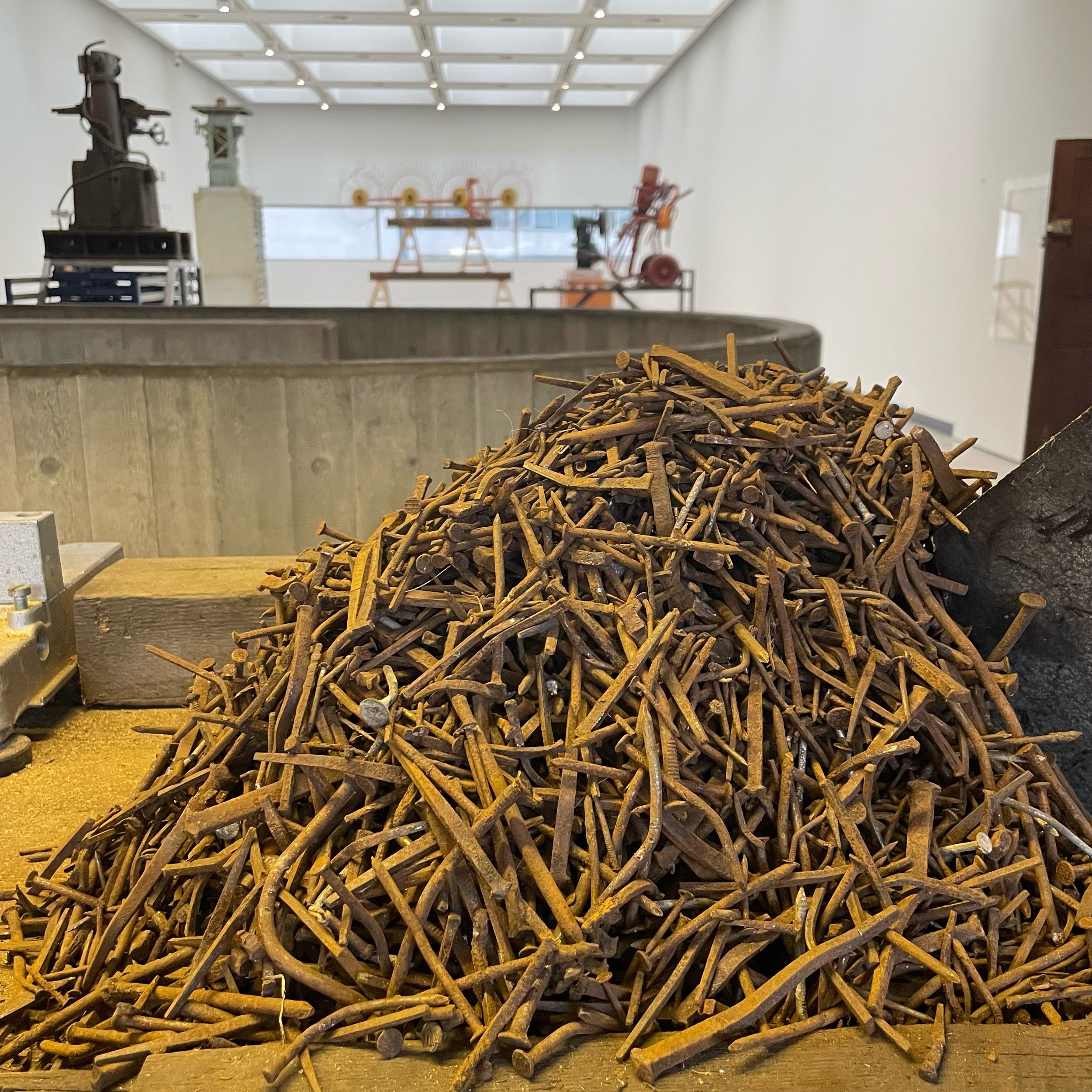 pile of nails 