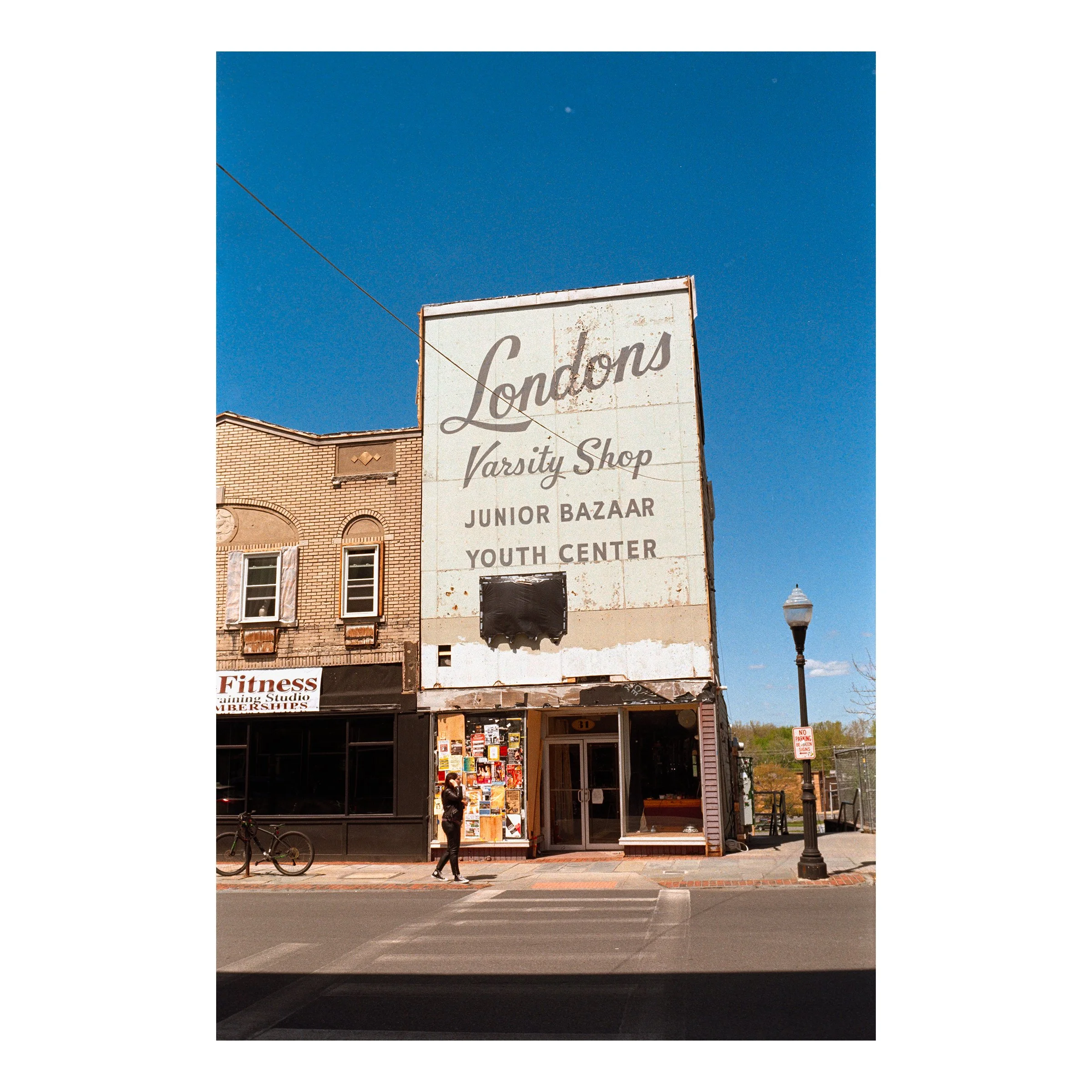 KingstonLongondsVarsityShop2026.jpg
