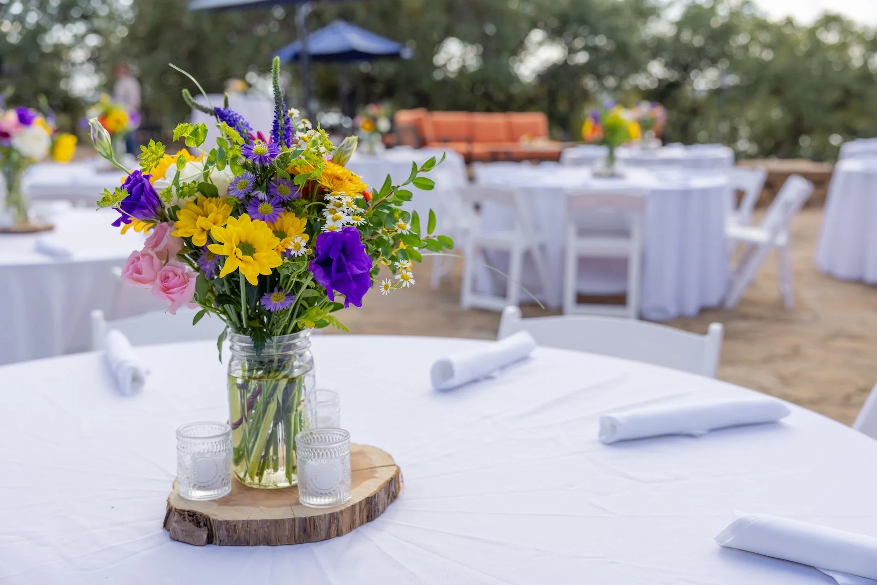Other Locations: South of DFW Offers Open Landscapes and Relaxed Wedding Celebrations