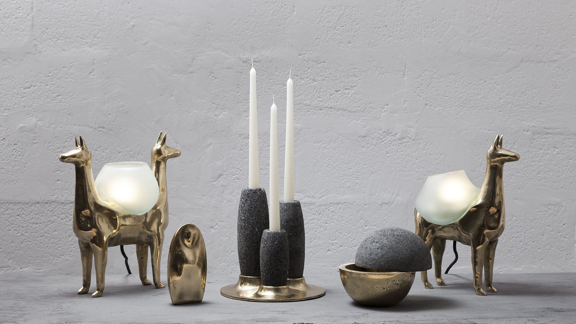 LLAMAS Table Lamp in Casted Bronze and Handblown Glass - ANDEAN