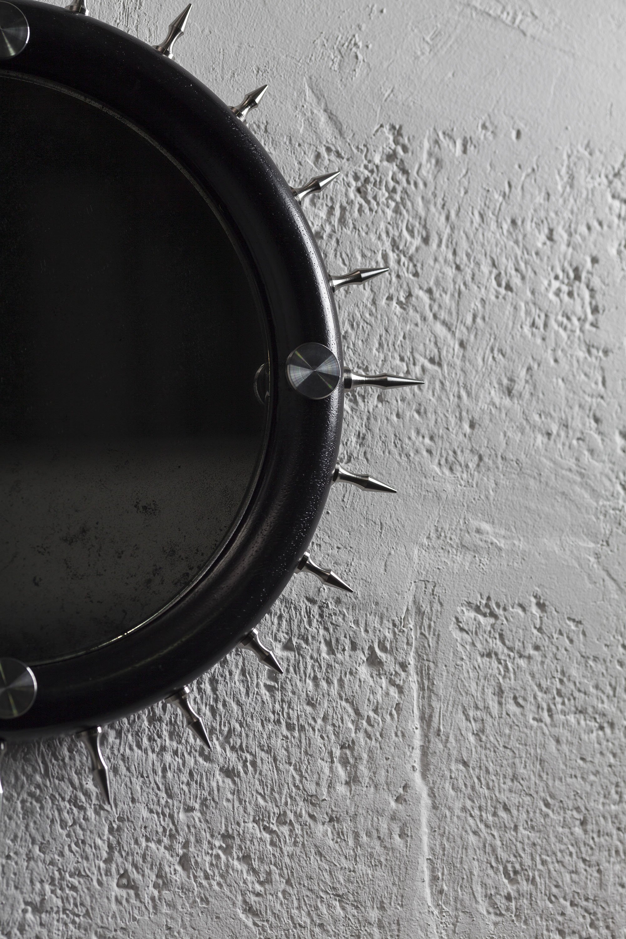SITIERA_02 Wall Mirror in Solid Wood, Stainless Steel Accents and Aged Mirror - ANDEAN