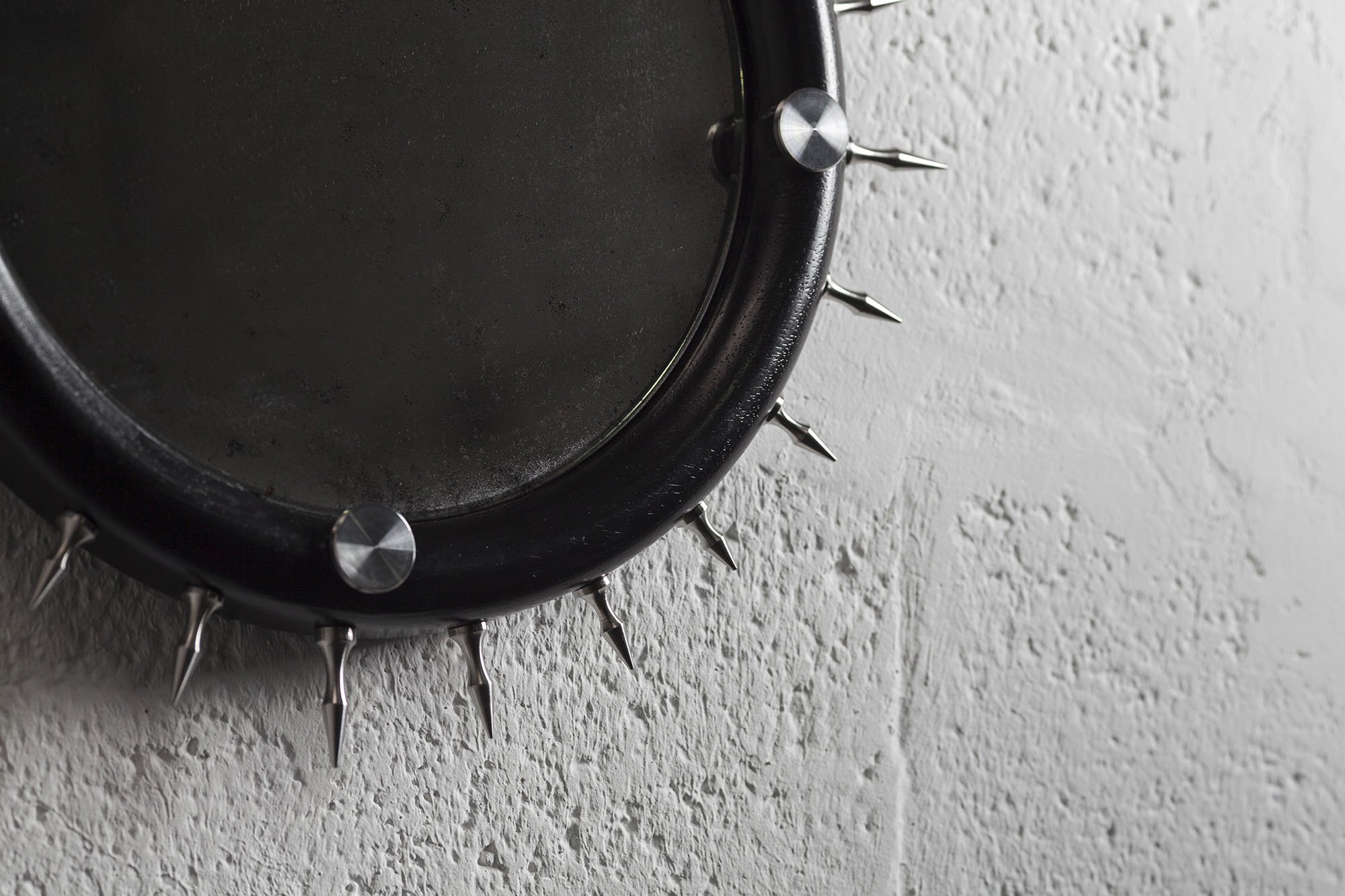 SITIERA_02 Wall Mirror in Solid Wood, Stainless Steel Accents and Aged Mirror - ANDEAN