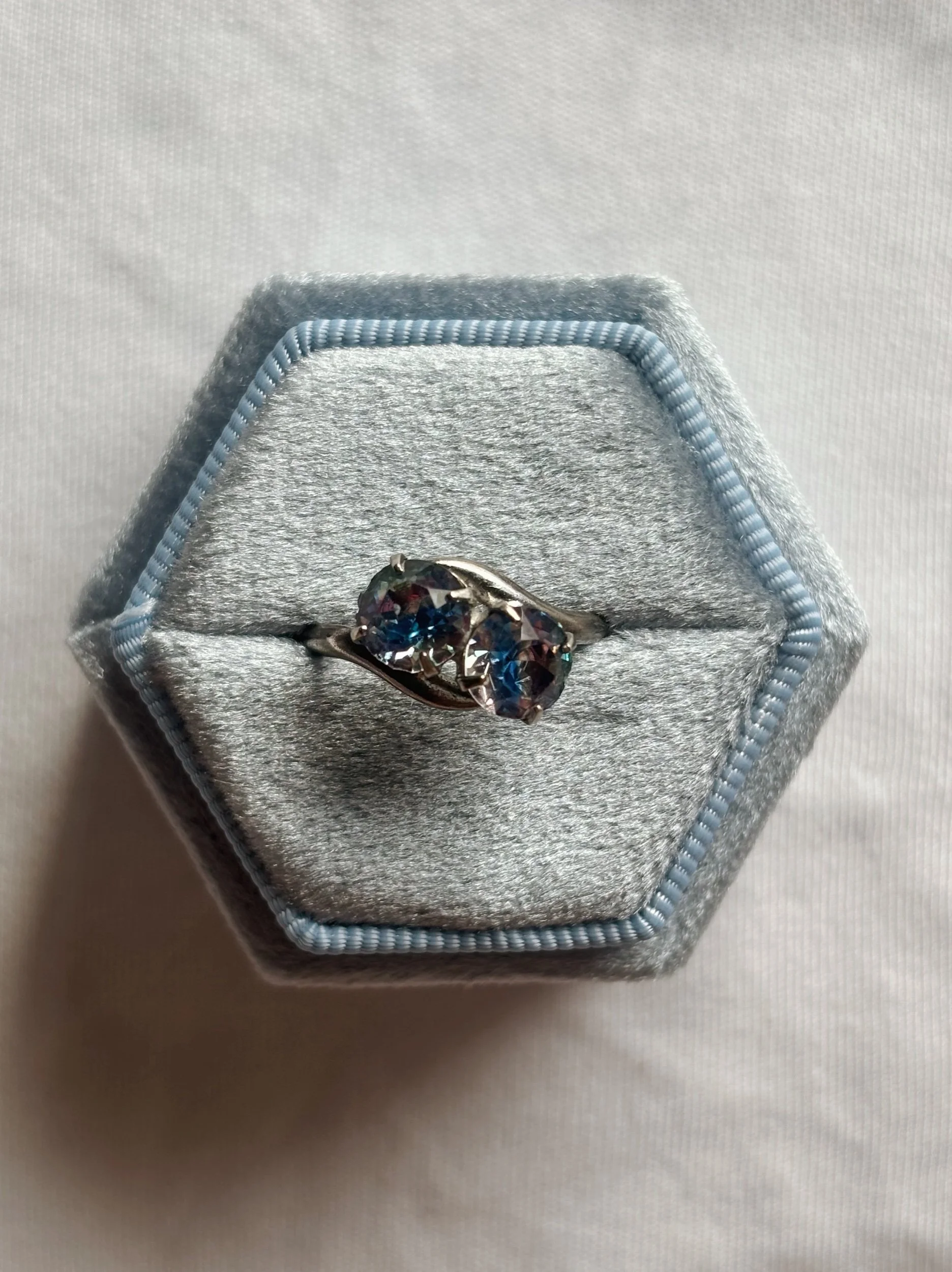 VINTAGE BLUE RING