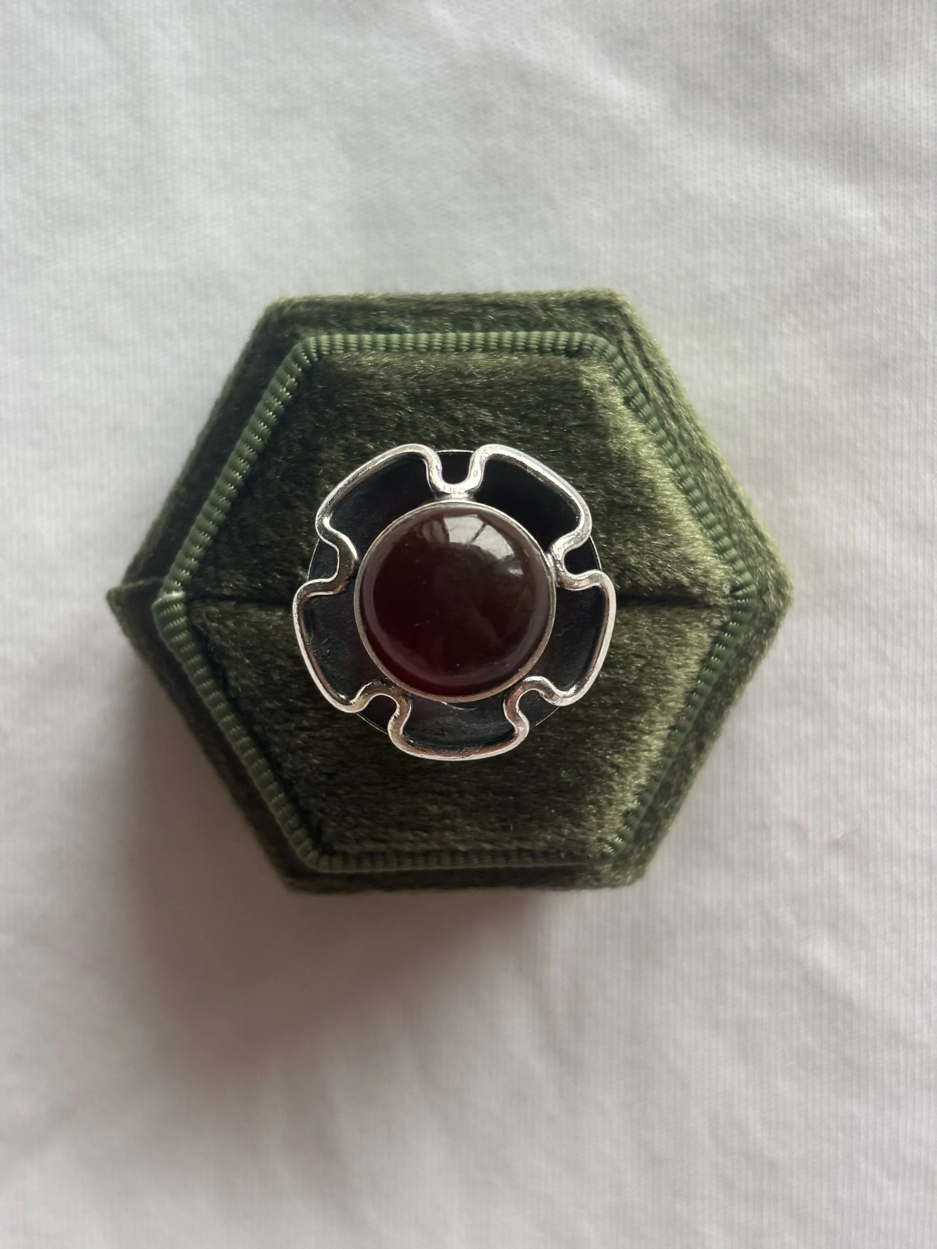 VINTAGE FLOWER RING