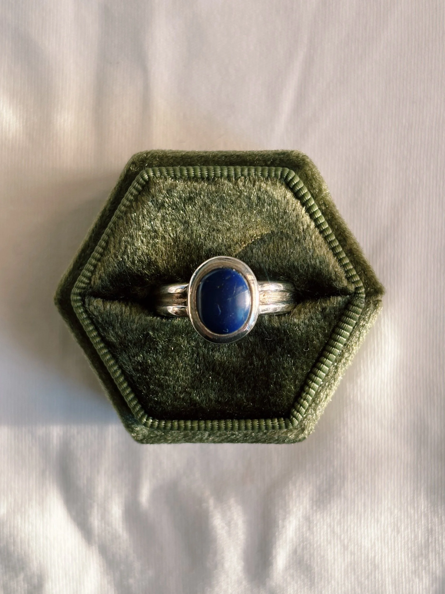 VINTAGE BLUE RING