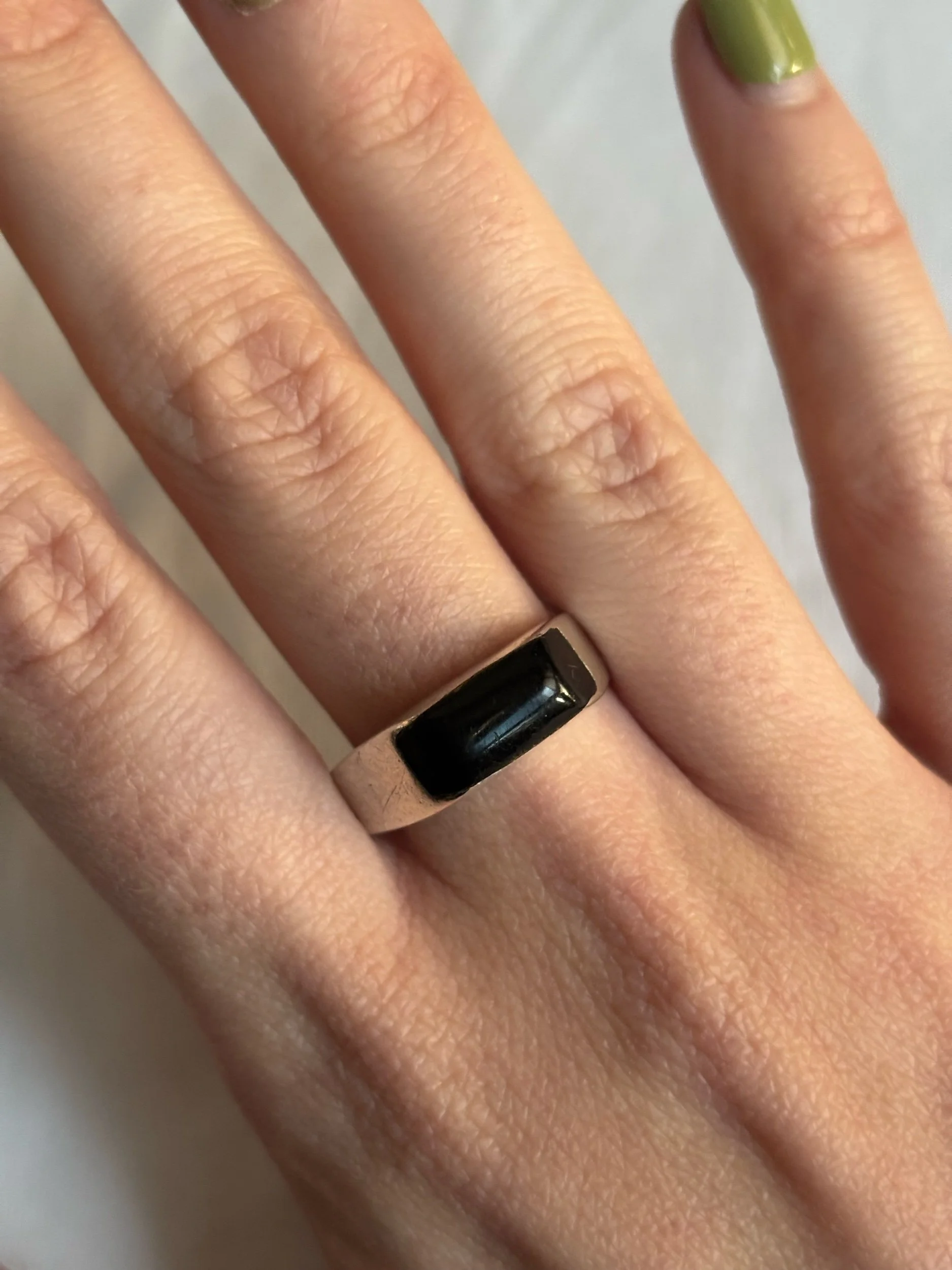 VINTAGE BLACK RING
