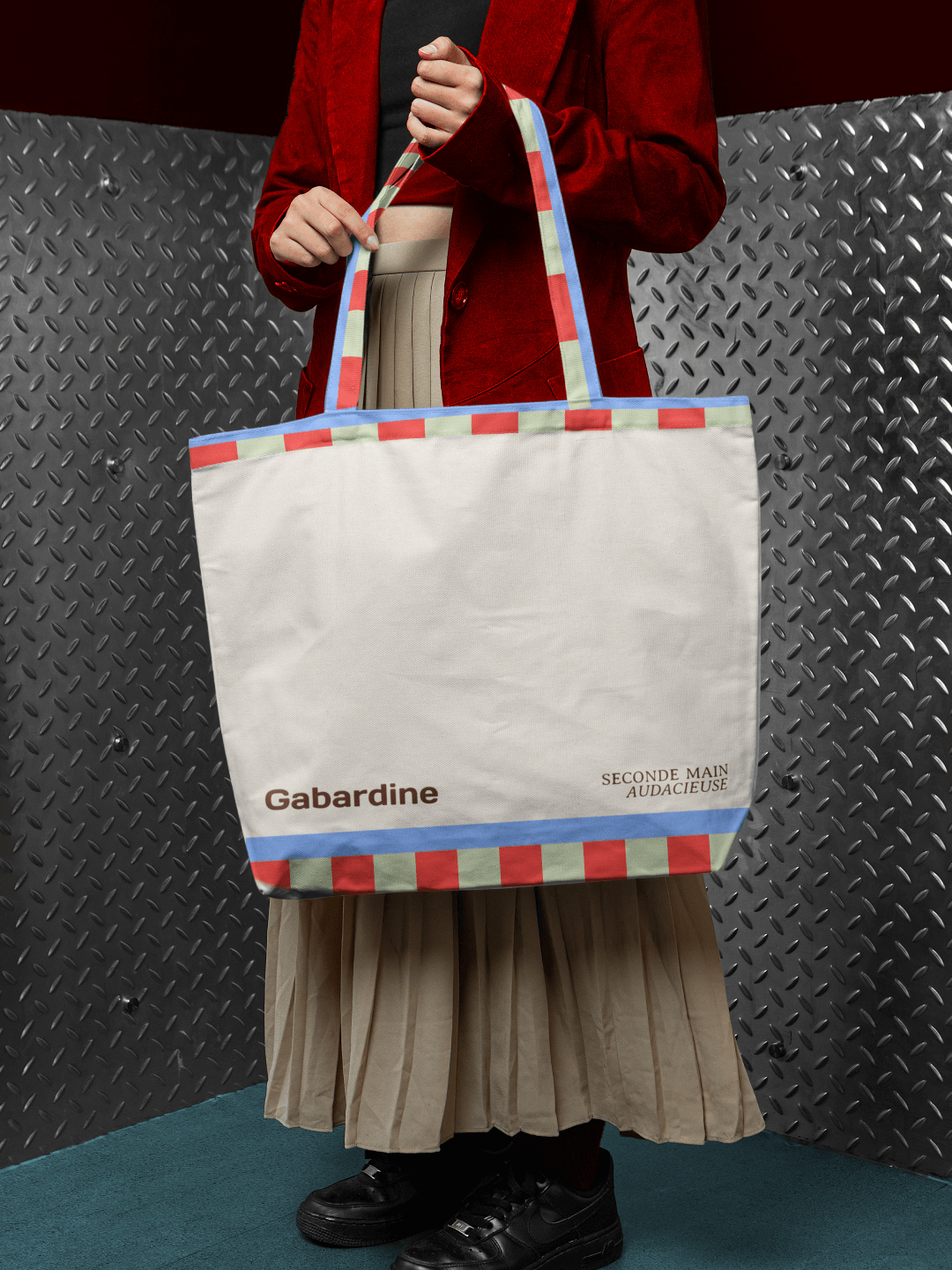 Identité visuelle à Bordeaux appliquée sur un tote bag personnalisé moderne et coloré