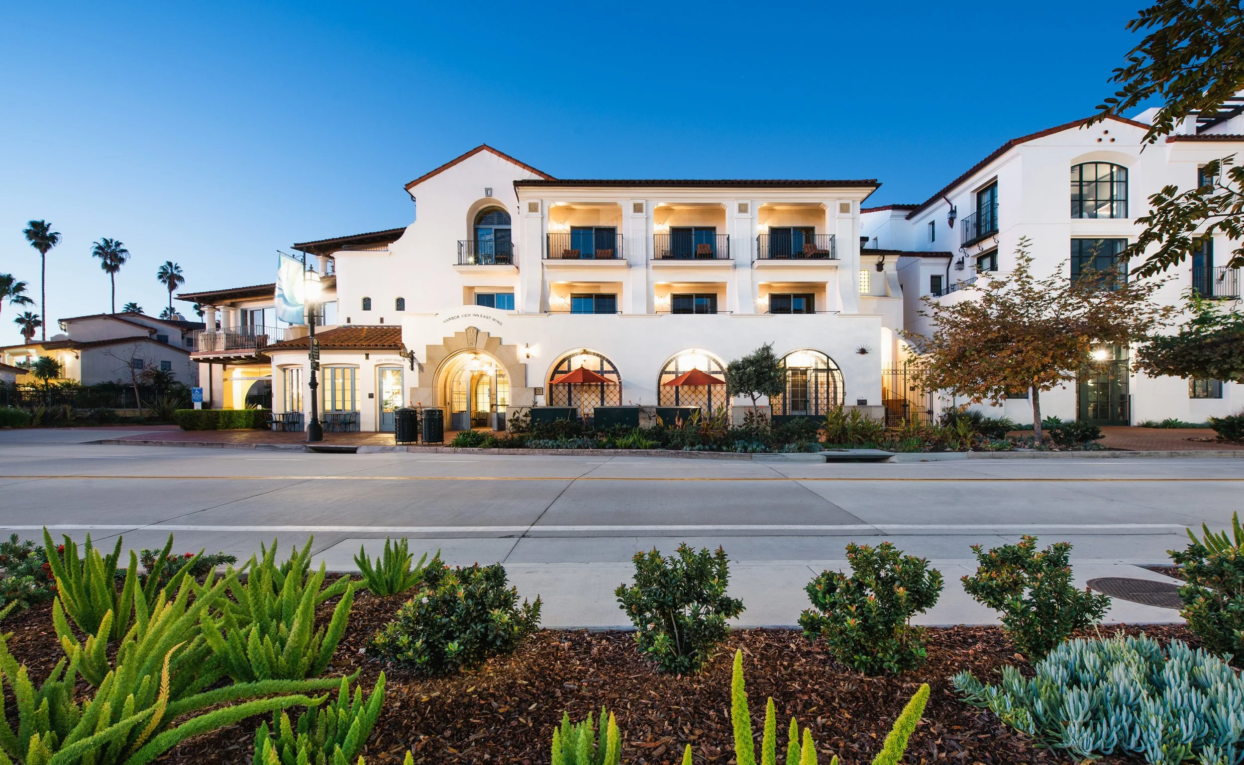 Santa-Barbara-Hotel-Photography-Mark-Skovorodko0002.jpeg