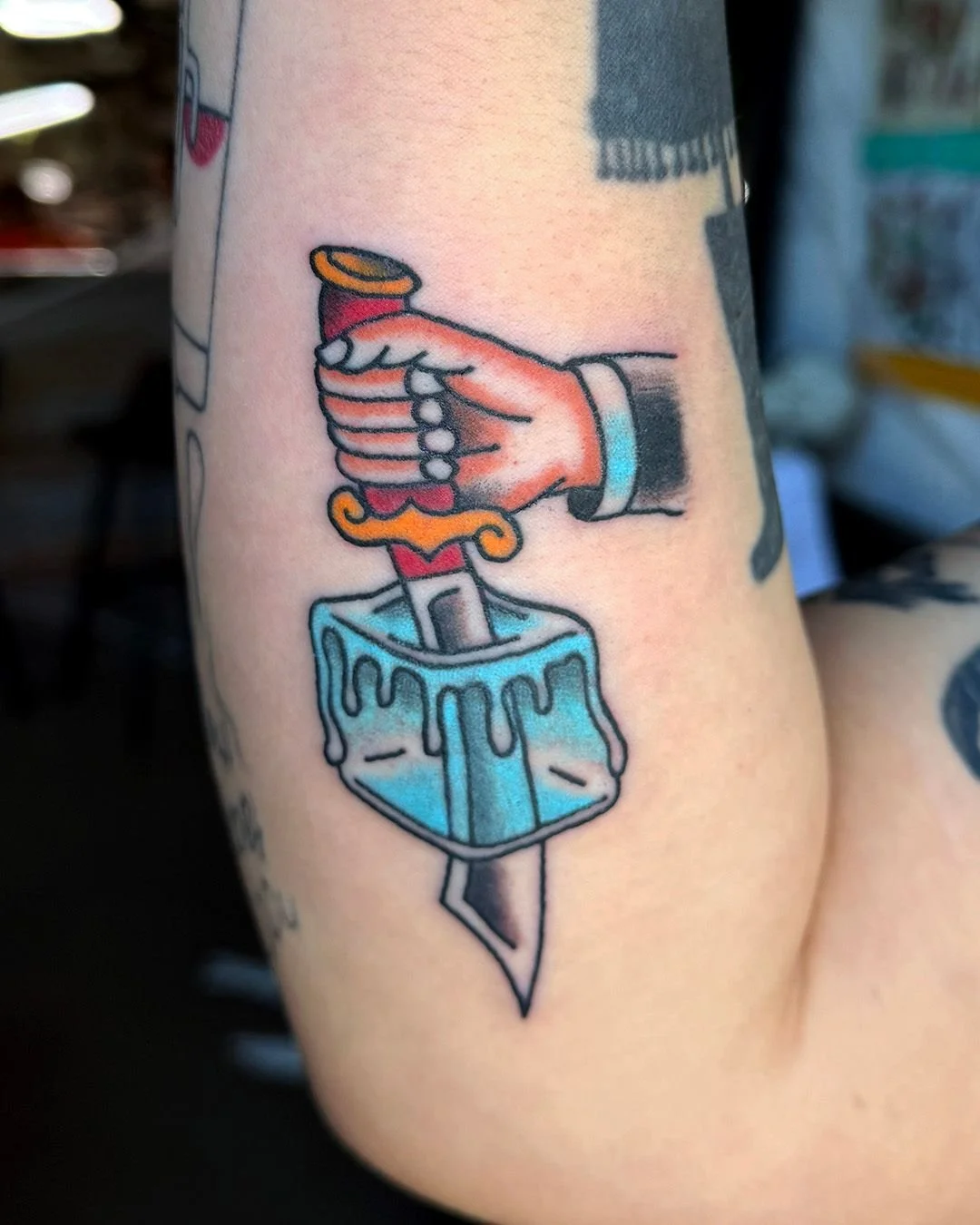 So glad I was able to do this piece from my flash. All my flash is repeatable, so I'd love to tattoo more pieces like this. Reach out through email, DM, or Text. All links in my bio or website. Hecho con mucho amor en @luckyrosedenver Love Ya'll
.
.
