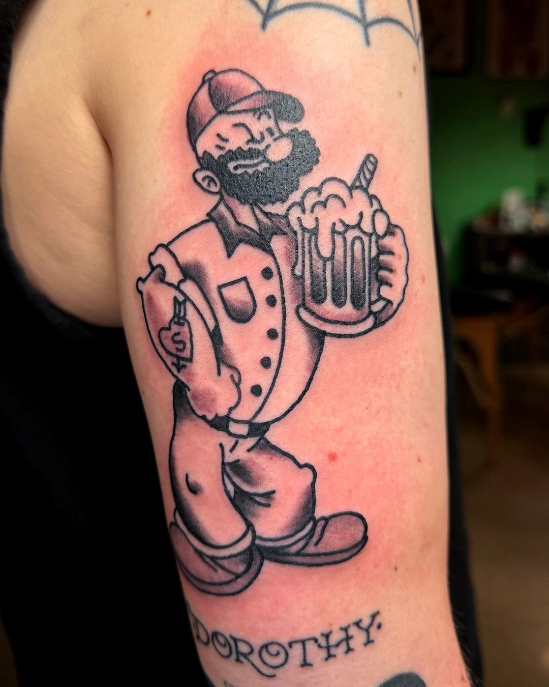 Custom Popeye tattoo to resemble her grandfather. Such a unique and sweet way to pay tribute to a family member. If you have an idea for something similar, feel free to reach out. I love working on any of your ideas! Hecho con mucho amor en @luckyros
