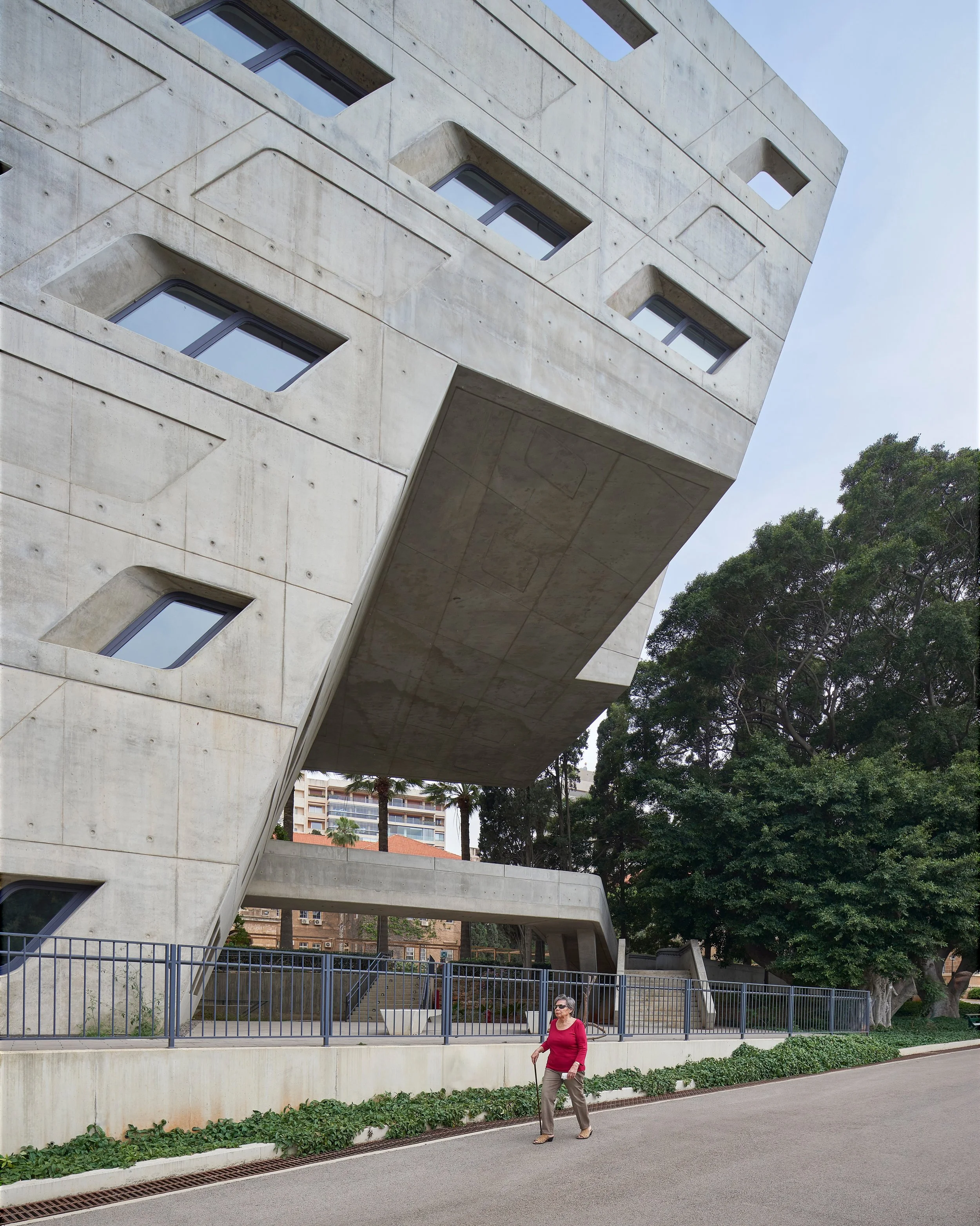 IssamFaresInstitute  (9).jpg