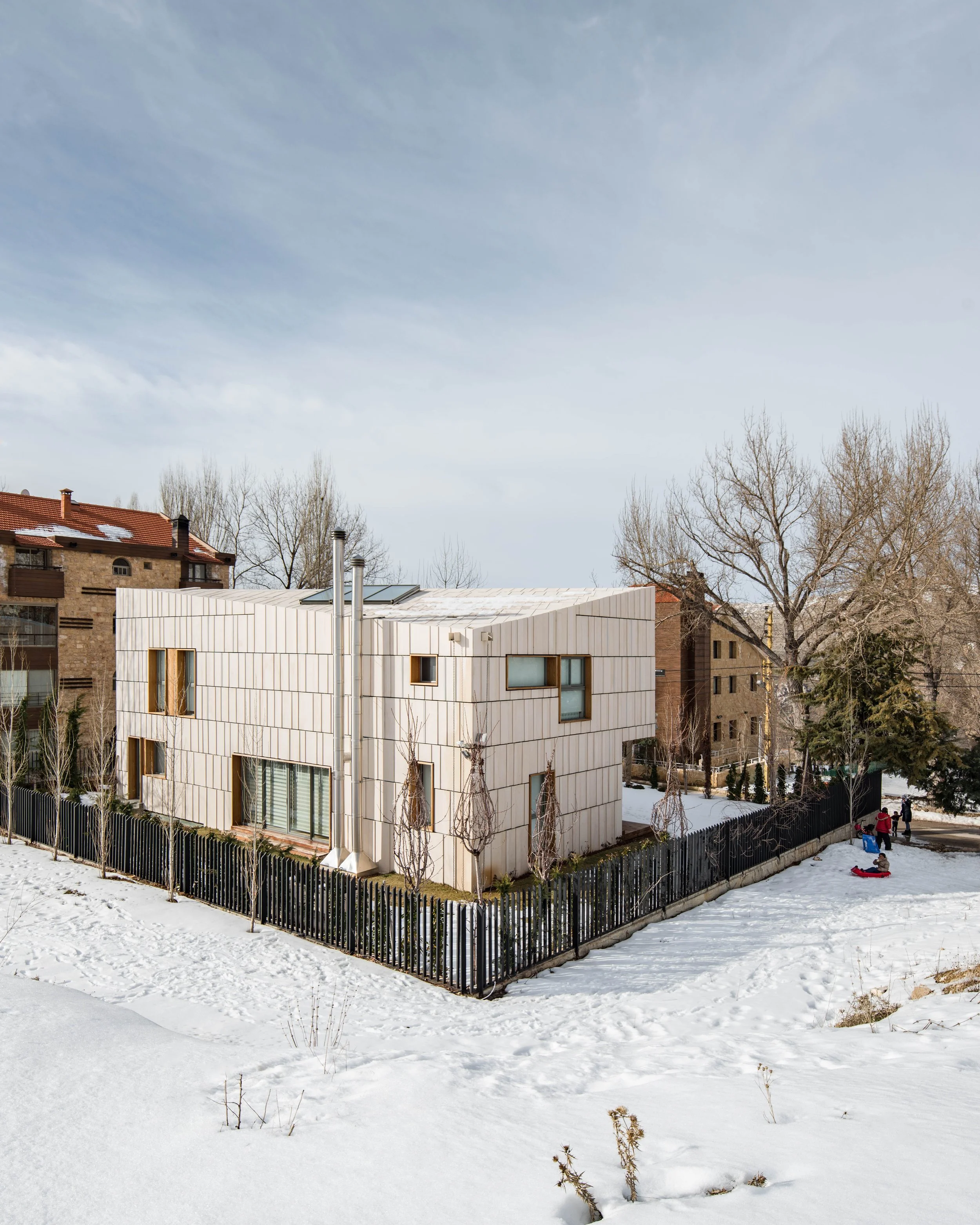 Y-Chalet_BahaaGhoussainy (19).jpg