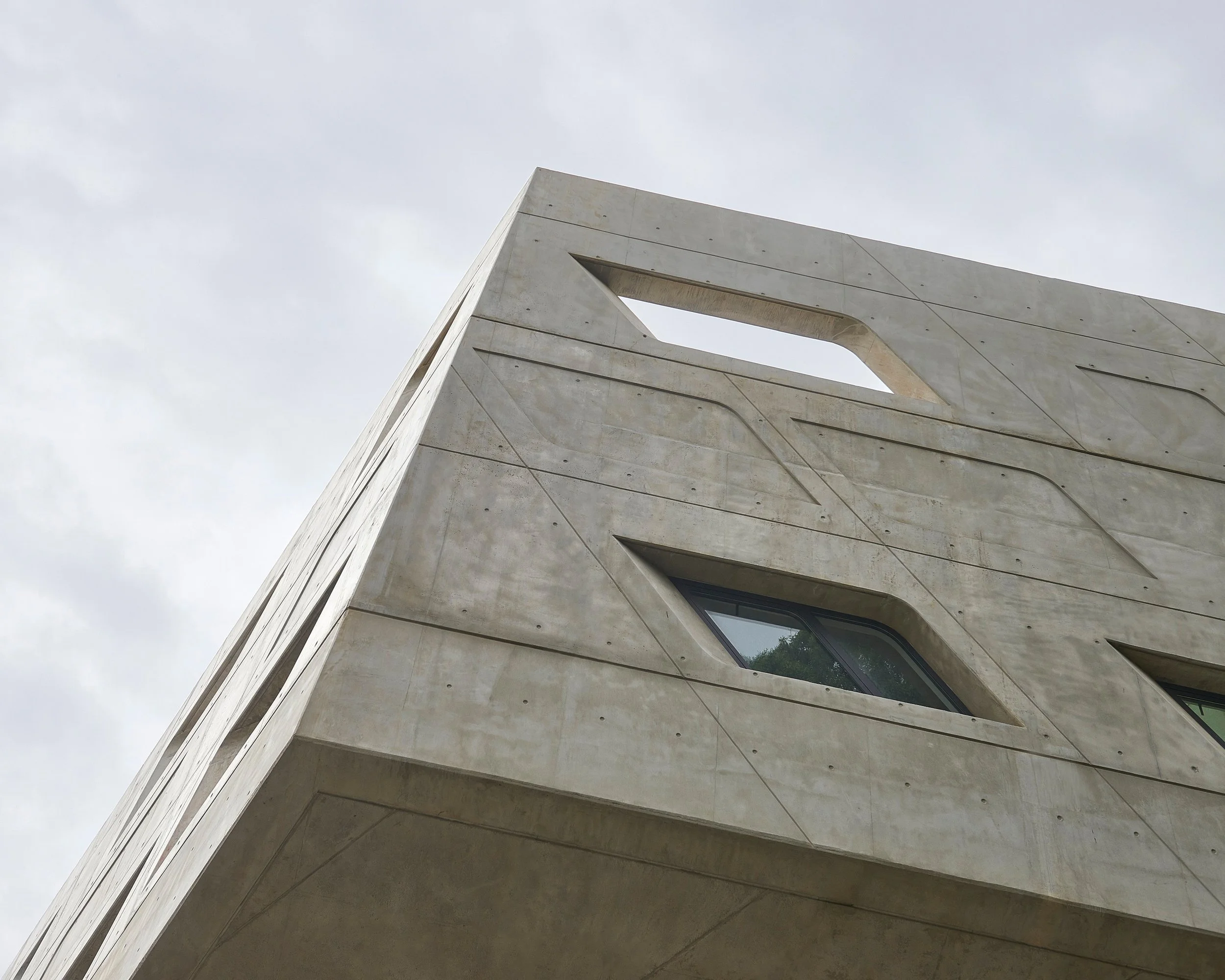 IssamFaresInstitute  (13).jpg