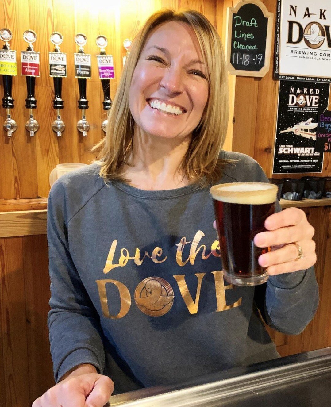 Warm hospitality and cold drafts. That&rsquo;s Winter in Canandaigua.
.
If you&rsquo;re all about staying warm and snug while sipping cold drafts, then @nakeddove is for you.
.
Hospitality - 10/10
Beer - 10/10
Vibes - 10/10
.
Add visiting @nakeddove 