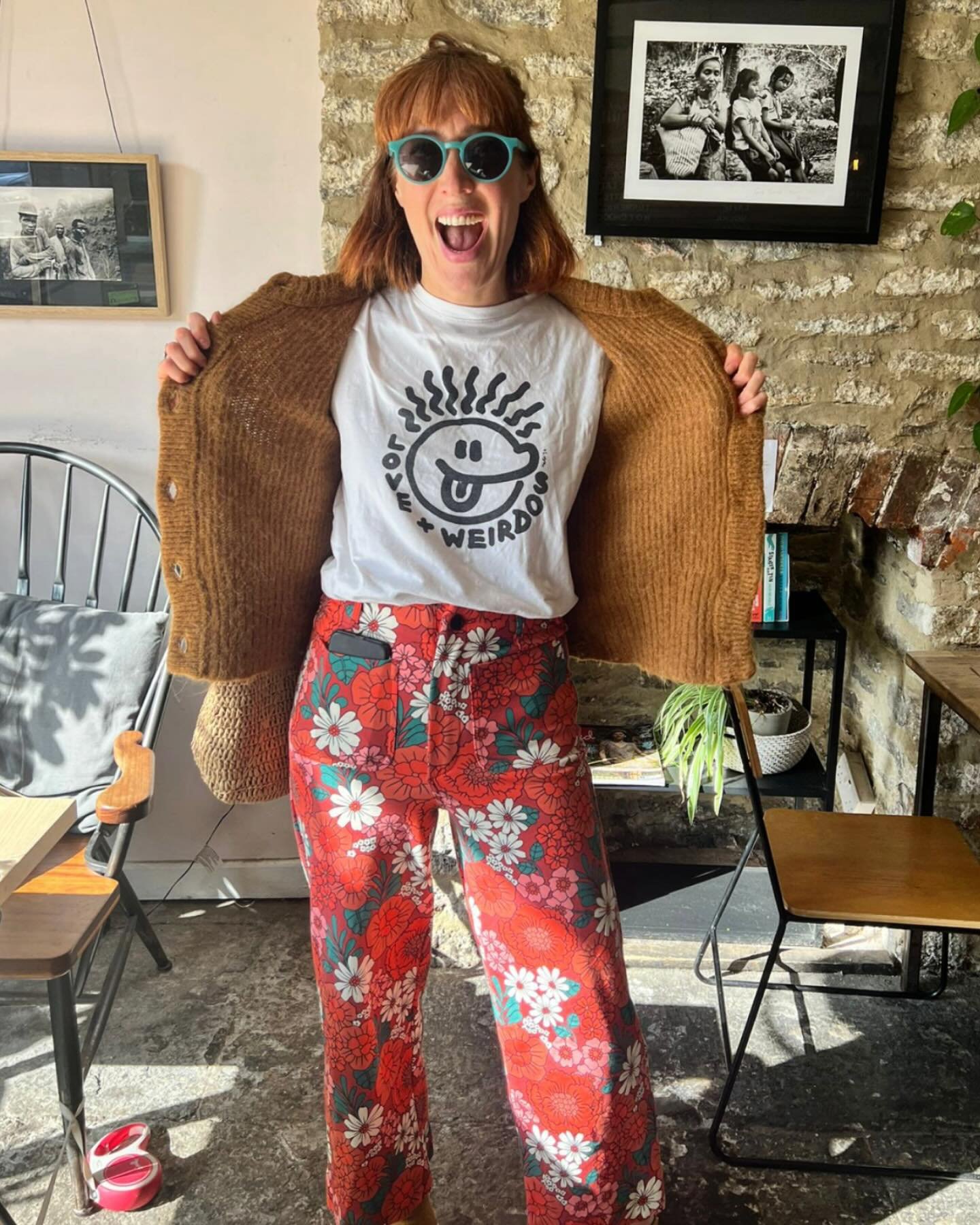 Just been papped by @fionalishman wearing my fave @merlin.nation.art T-Shirt ❤️🤘🫶 ☀️ - all printed on second-hand tees