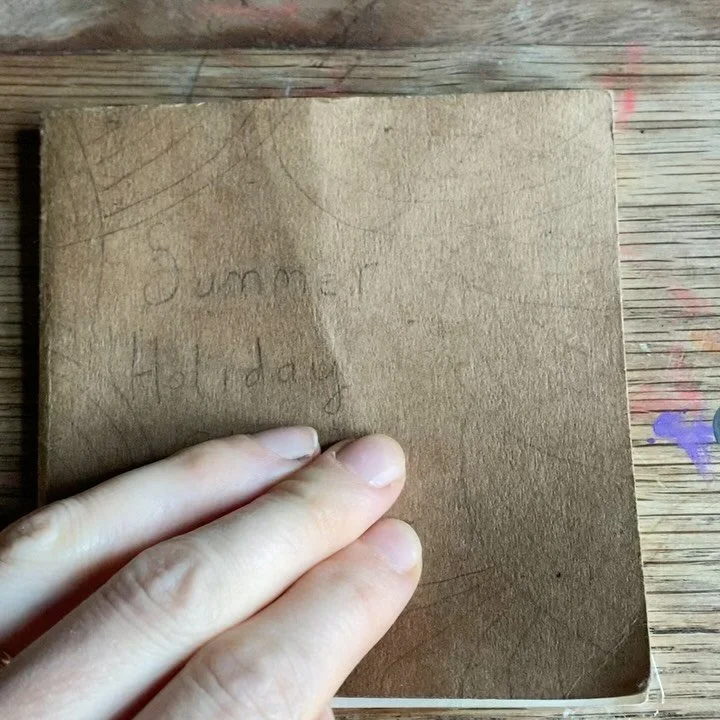 Mini-sketchbook musings: A trip to the micro-zoo 

I take these teeny sketchbooks everywhere. I fill them with nonsense. Sometimes I fill them with silly things my kids say&hellip; like this one where we imagined being zapped to being teeny-tiny visi