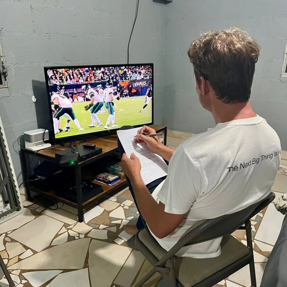 Spanish class has started again—3-hour lessons a few times each week!

Okay, so I definitely don’t take notes, but the commentators are speaking in Spanish, so it must be helping a little, right? 😂 (10/1/26)