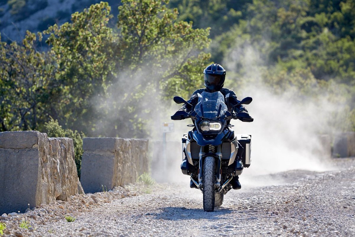 les+routes+grecques+en+moto+BMW+avec+Hellenic+Rides.jpg