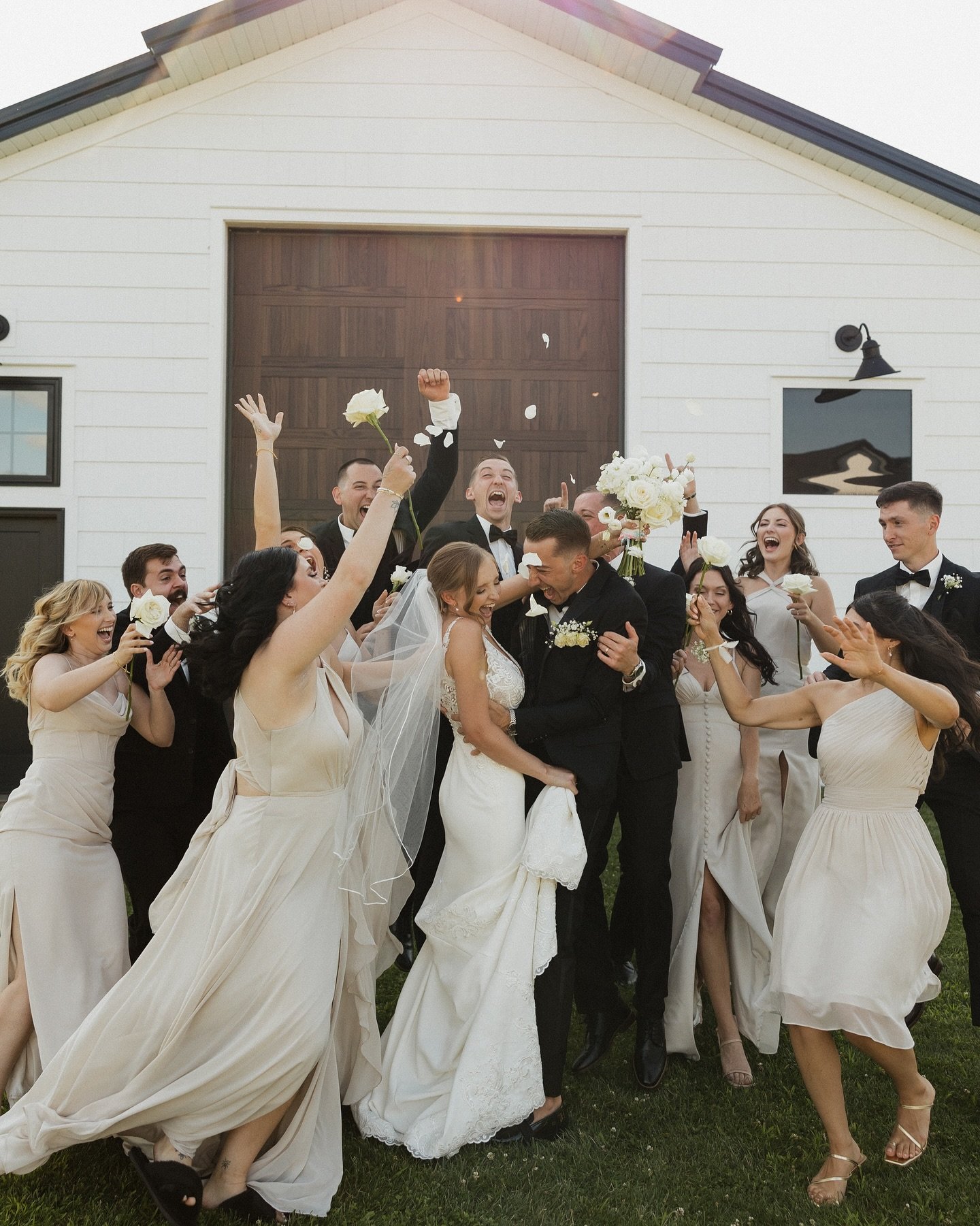 when your bridal party brings the hype &gt;&gt; 🍾🥂
