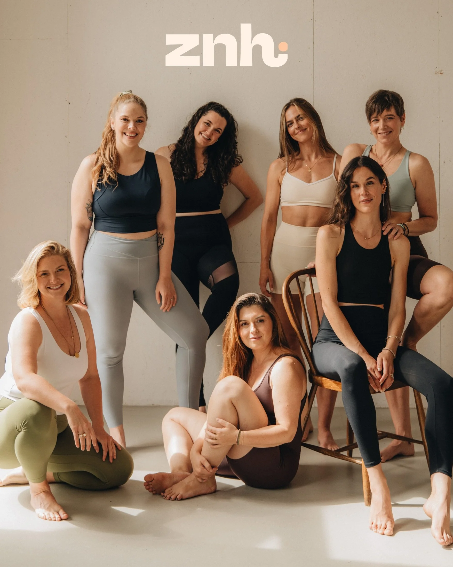 10 let a 127k Žen. A branding, kter&yacute; to unese.
Za norm&aacute;ln&iacute; holky nejsou jen profil na Instagramu. Je to komunita, kter&aacute; žije každ&yacute; den, v obsahu, v setk&aacute;n&iacute;ch i v tiskovin&aacute;ch.

Proto jsme nezač&i