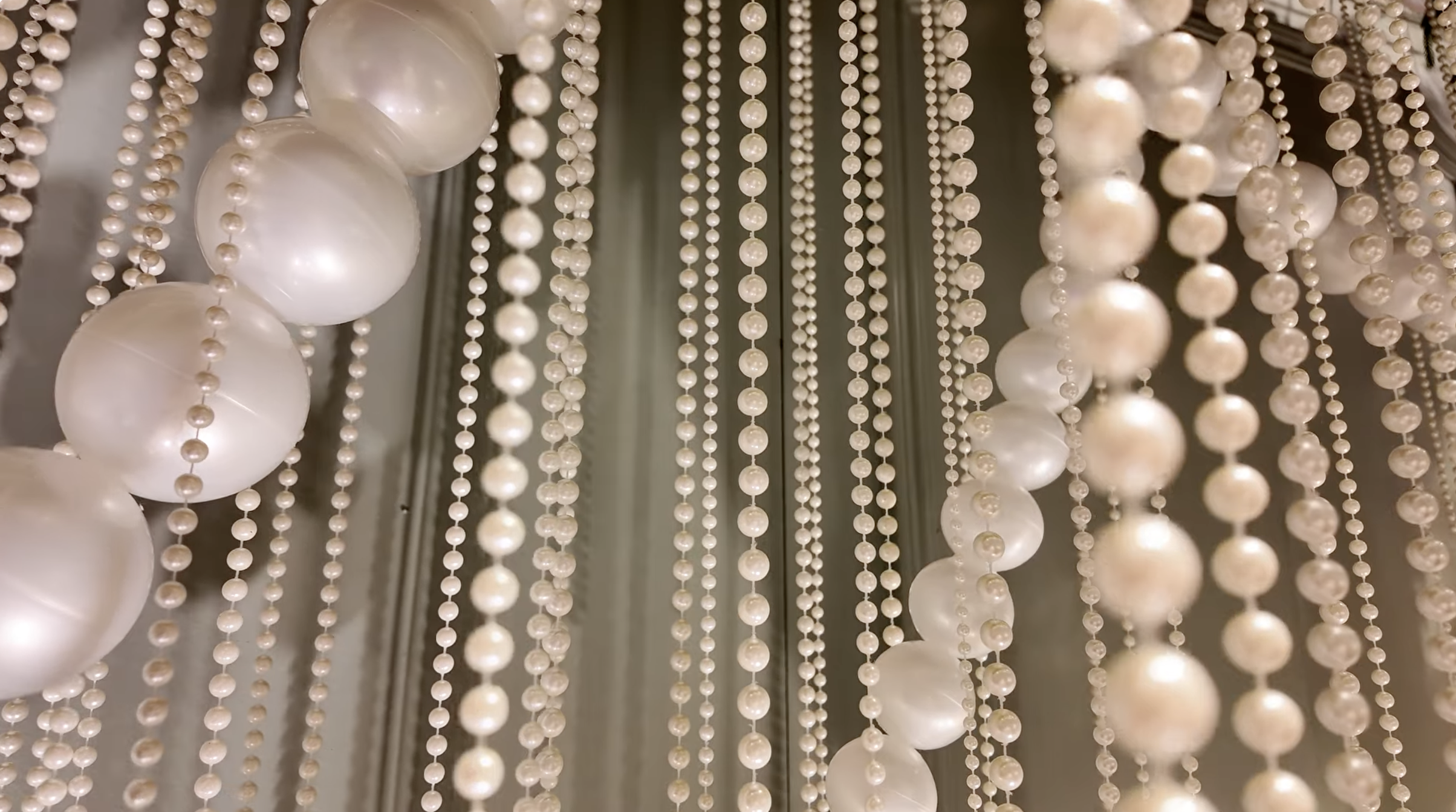 Pearl Beads for Retail Visual Merchandising