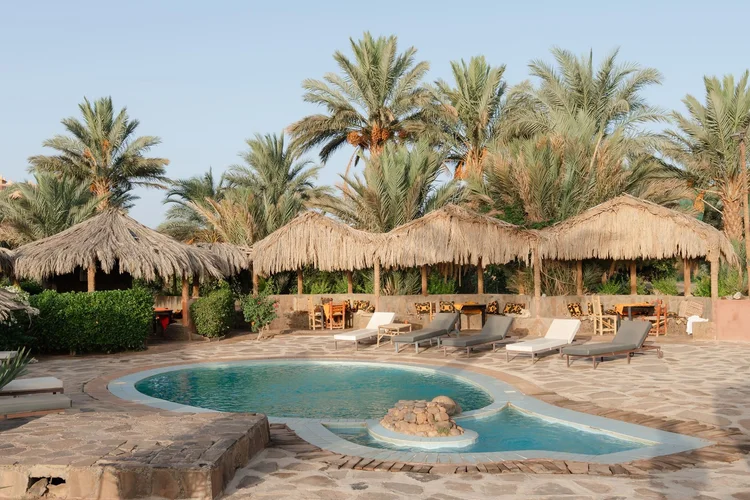Kasbah pool, Nkob