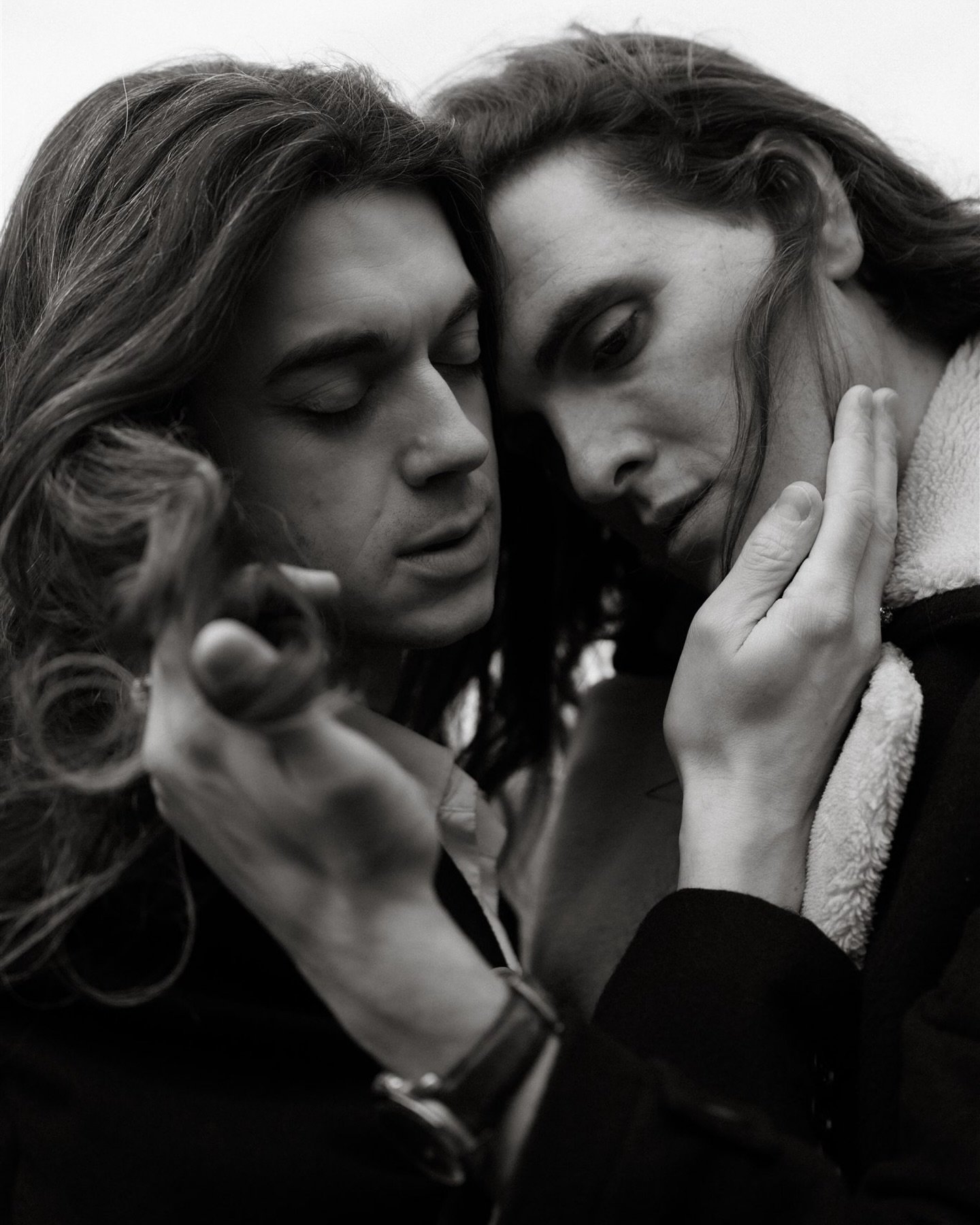 When I was first dreaming up my workshop in Scotland, I imagined the wild love of a couple running around amongst the mountains. Hair tousled in the wind, wrapped up against the late September chill, arms embraced around each other and fingertips gra