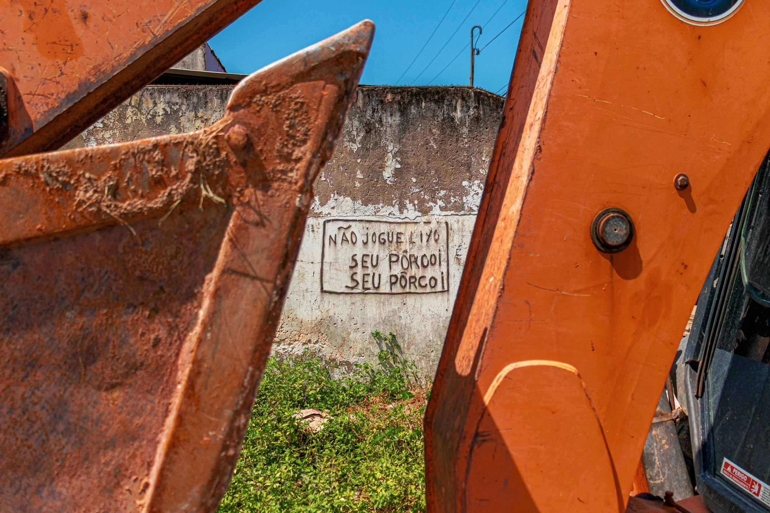 NÃO JOGUE LIXO: the value of what remains.