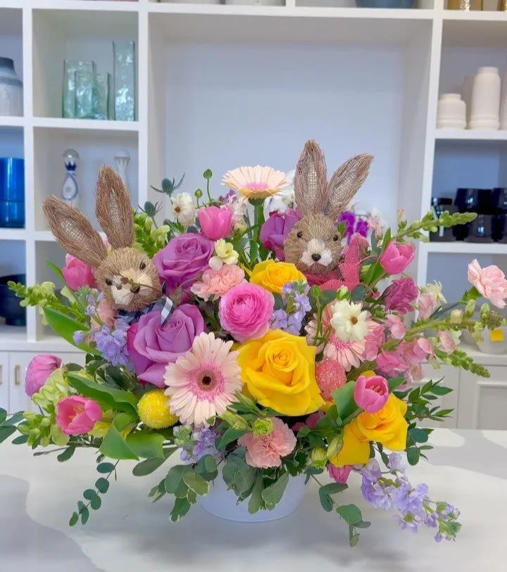 Easter blooms are in 🌸🐣 the perfect gift to give or make the sweetest centerpieces. Cute, cheerful, Come get yours now! 💐

&bull;
&bull;
&bull;
&bull;
&bull;
&bull;
&bull; #easterarrangements🐣💐 
&bull; #houstonflorist 
&bull; #florals