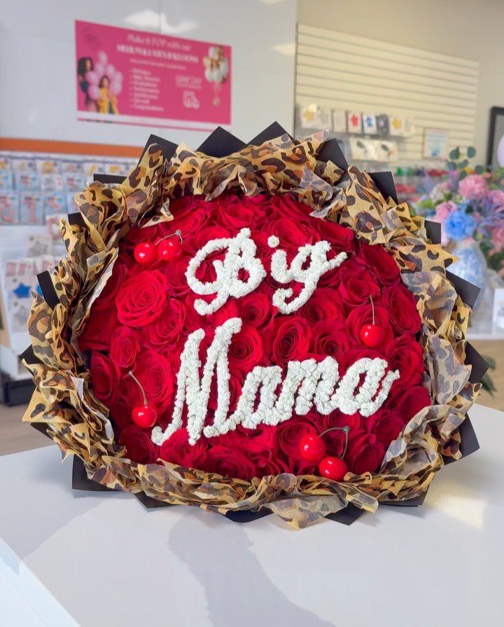 There&rsquo;s nothing like fresh florals made just for your special someone.

Always love bringing our customers custom bouquets to life 🤍✨

Come place your order today and get your loved ones right with something beautiful 💐

&bull;
&bull;
&bull;
