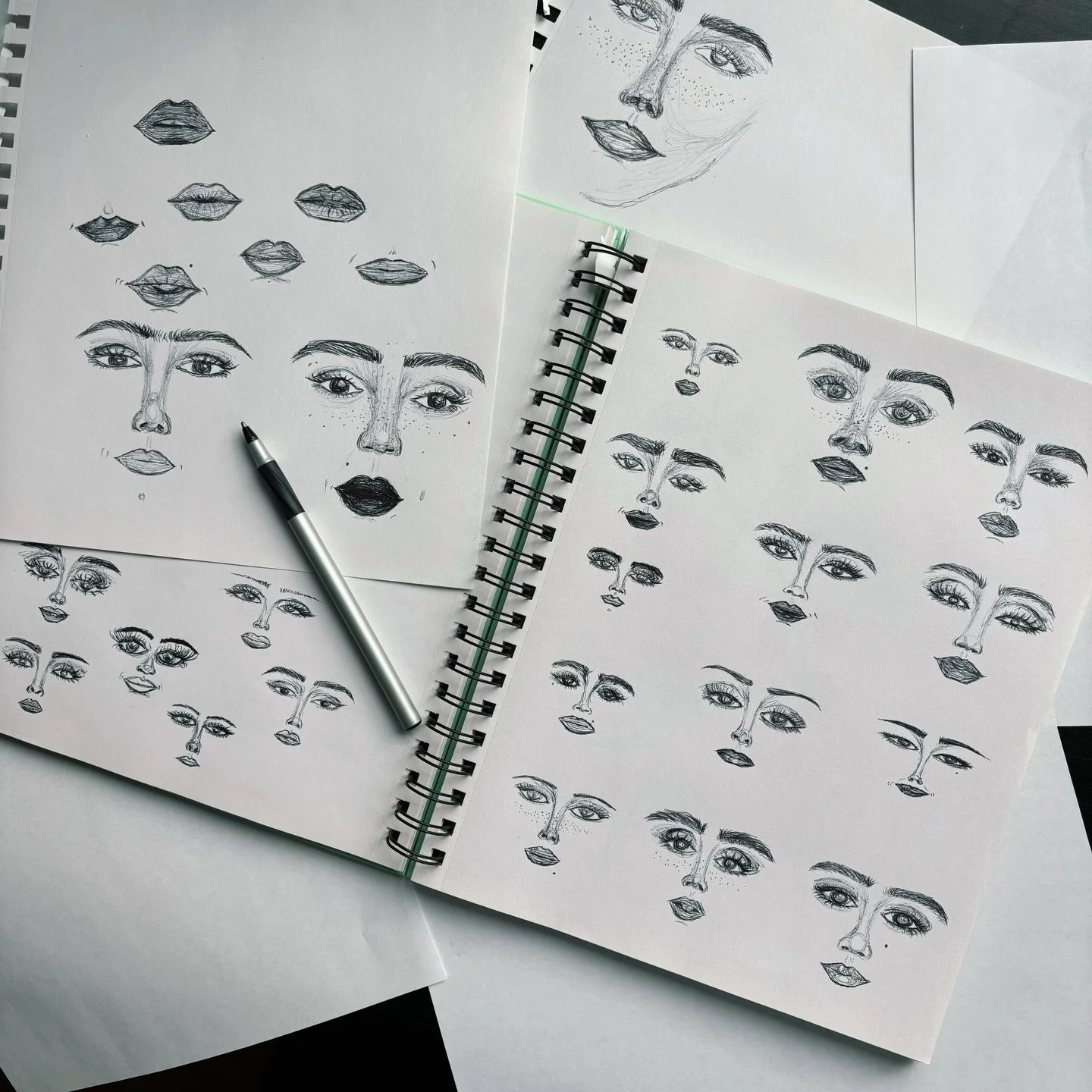 A very necessary doodle session to keep the creative juices flowing 🧃🌷