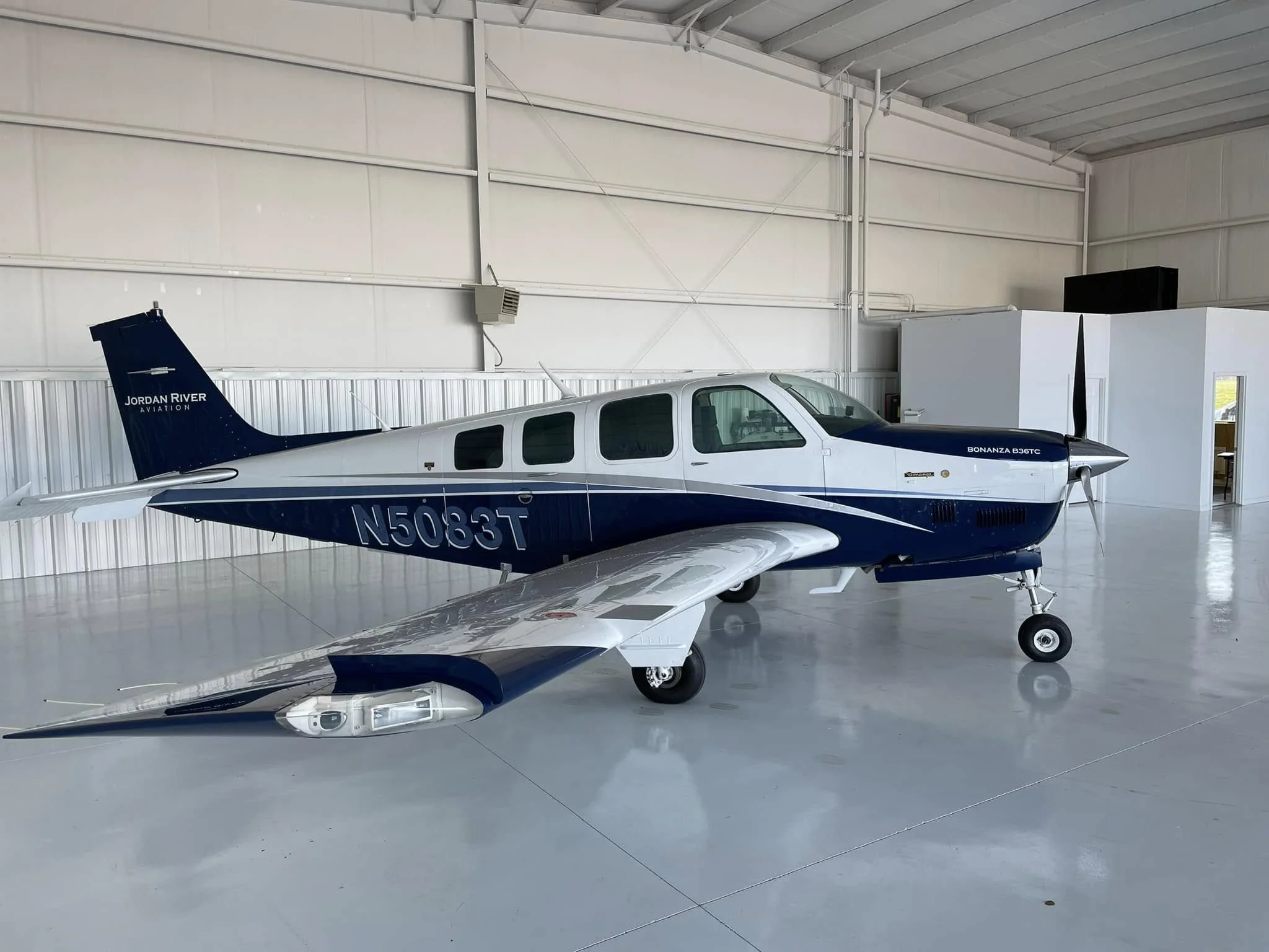 1982 Beechcraft Bonanza B36TC N5083T