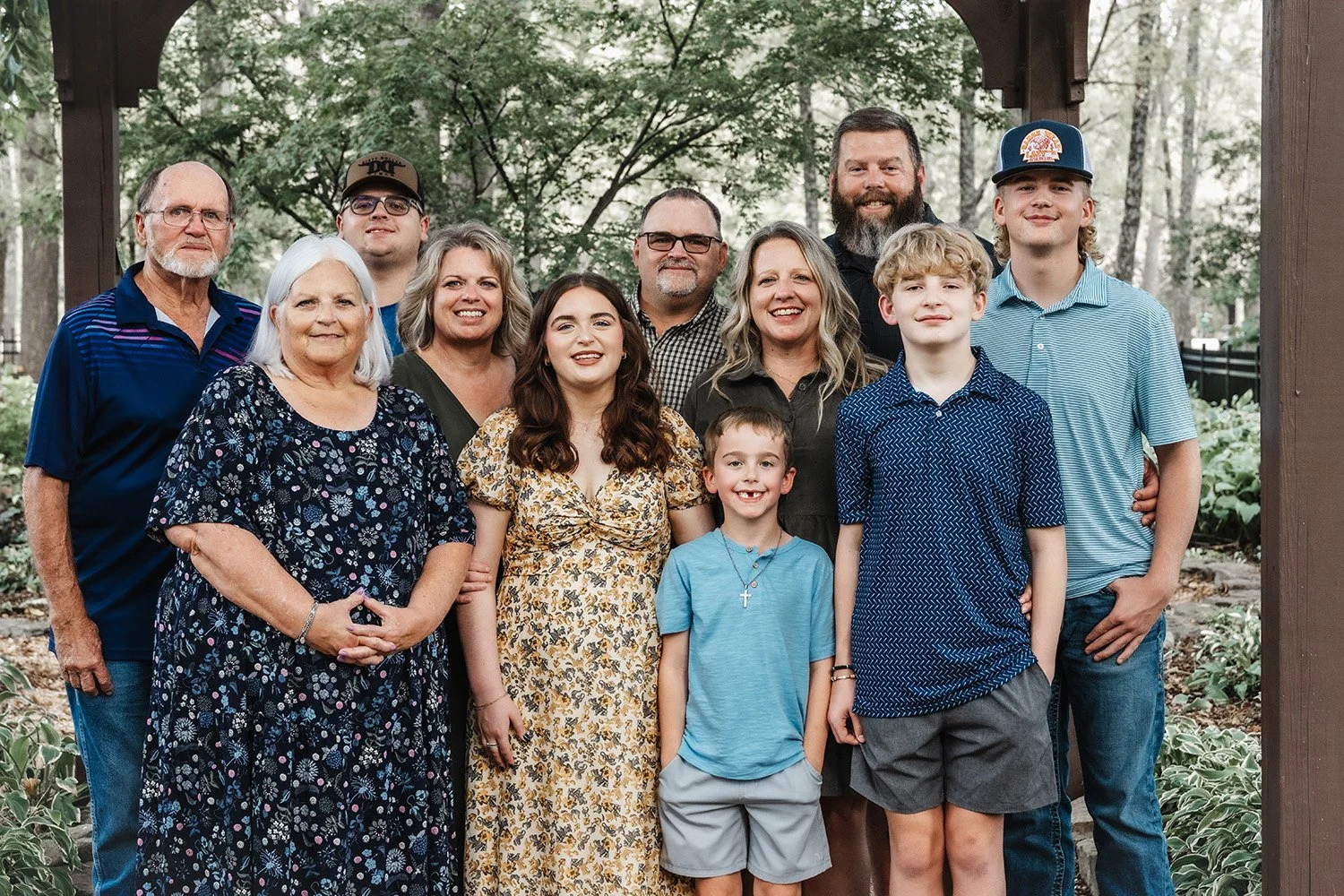 extended family portrait session at nathanael greene in springfield mo