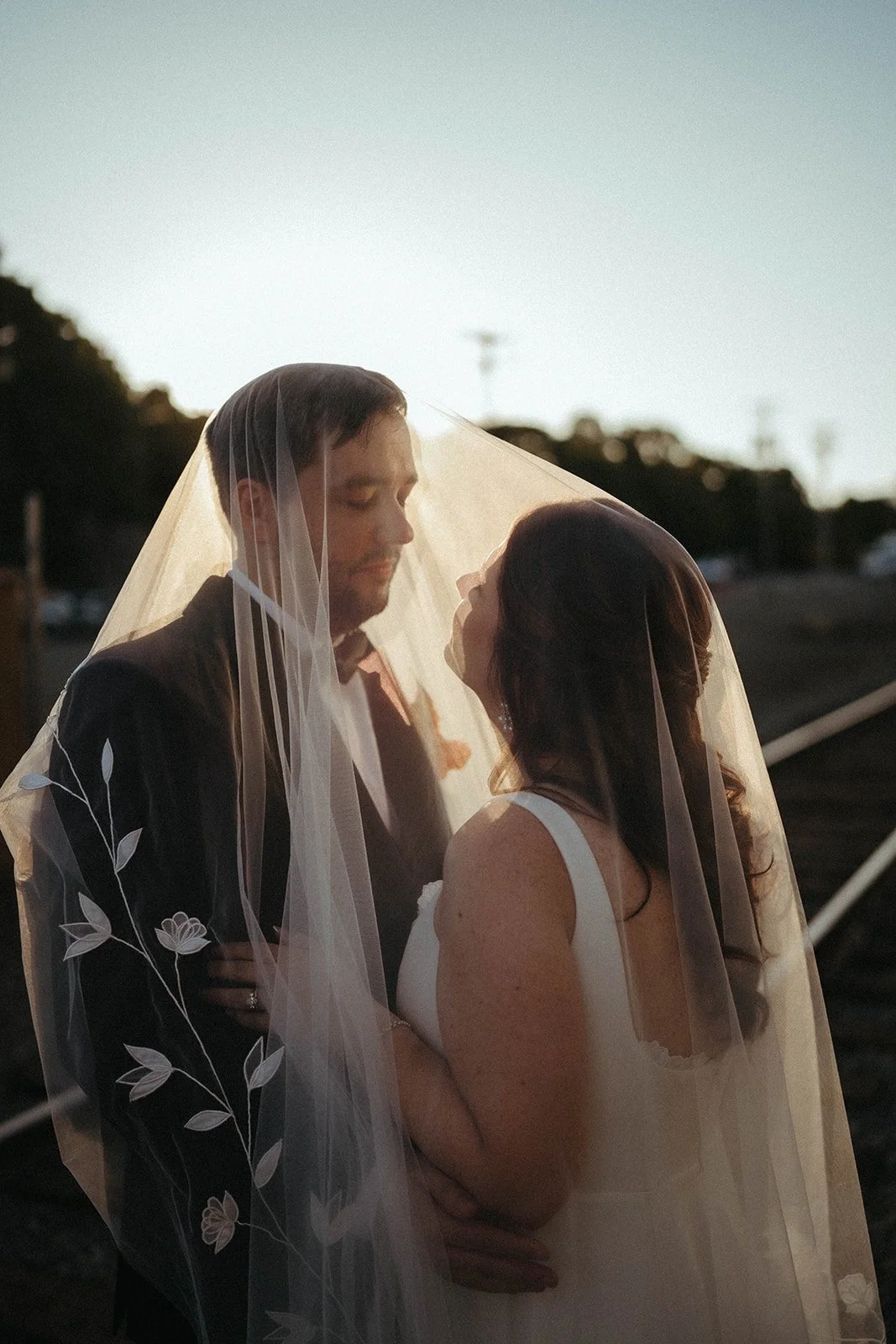 A September Wedding at The Ruins in Hood River, Oregon