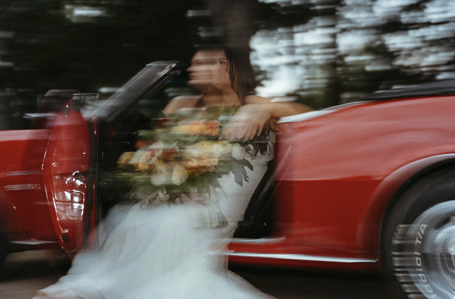 A September Wedding at The Crag Rat Hut in Hood River, Oregon