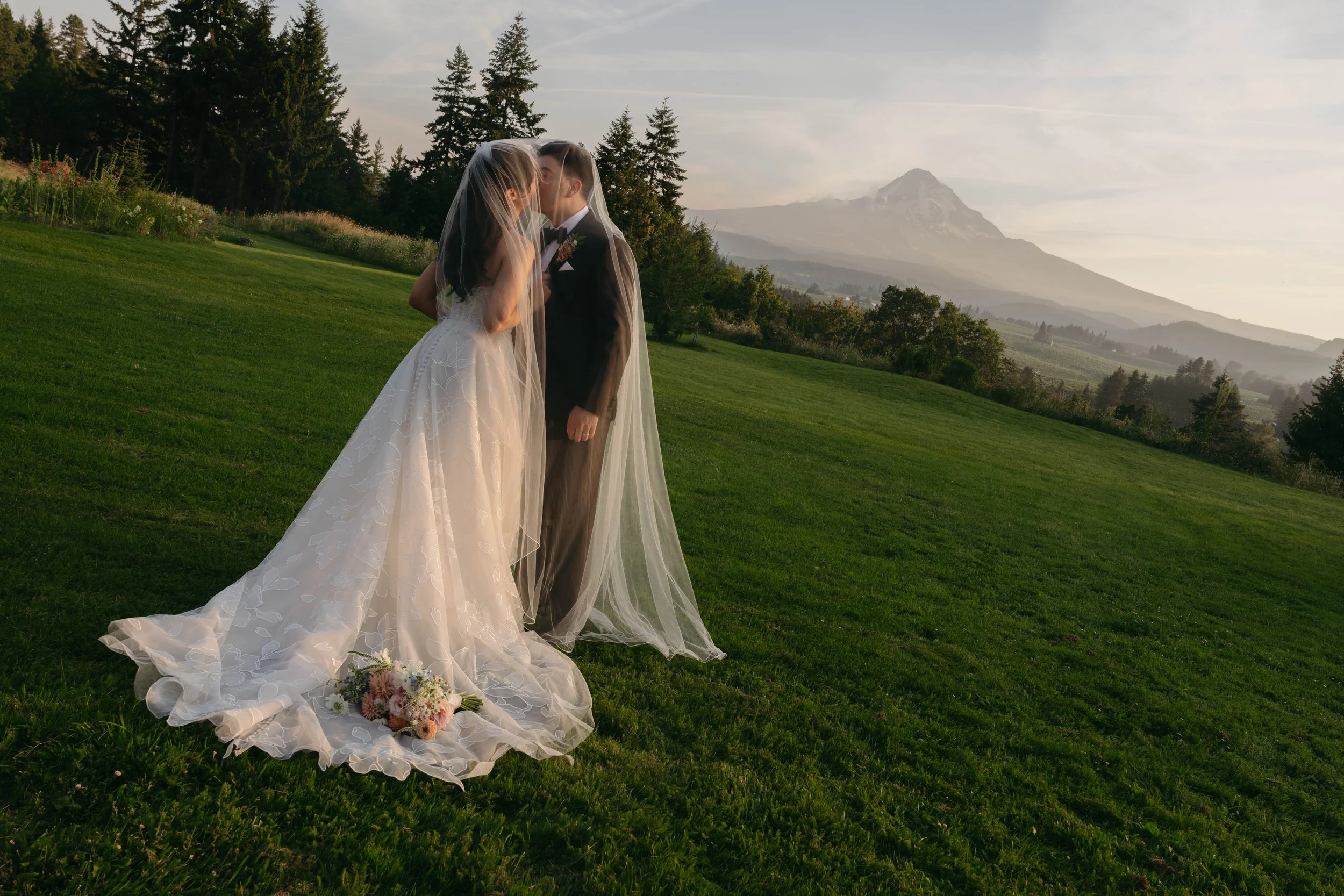 EDITORIAL  &  ROMANTIC IMAGERY   # About Us# | FOR THE HOPELESSLY NOSTALGIC
