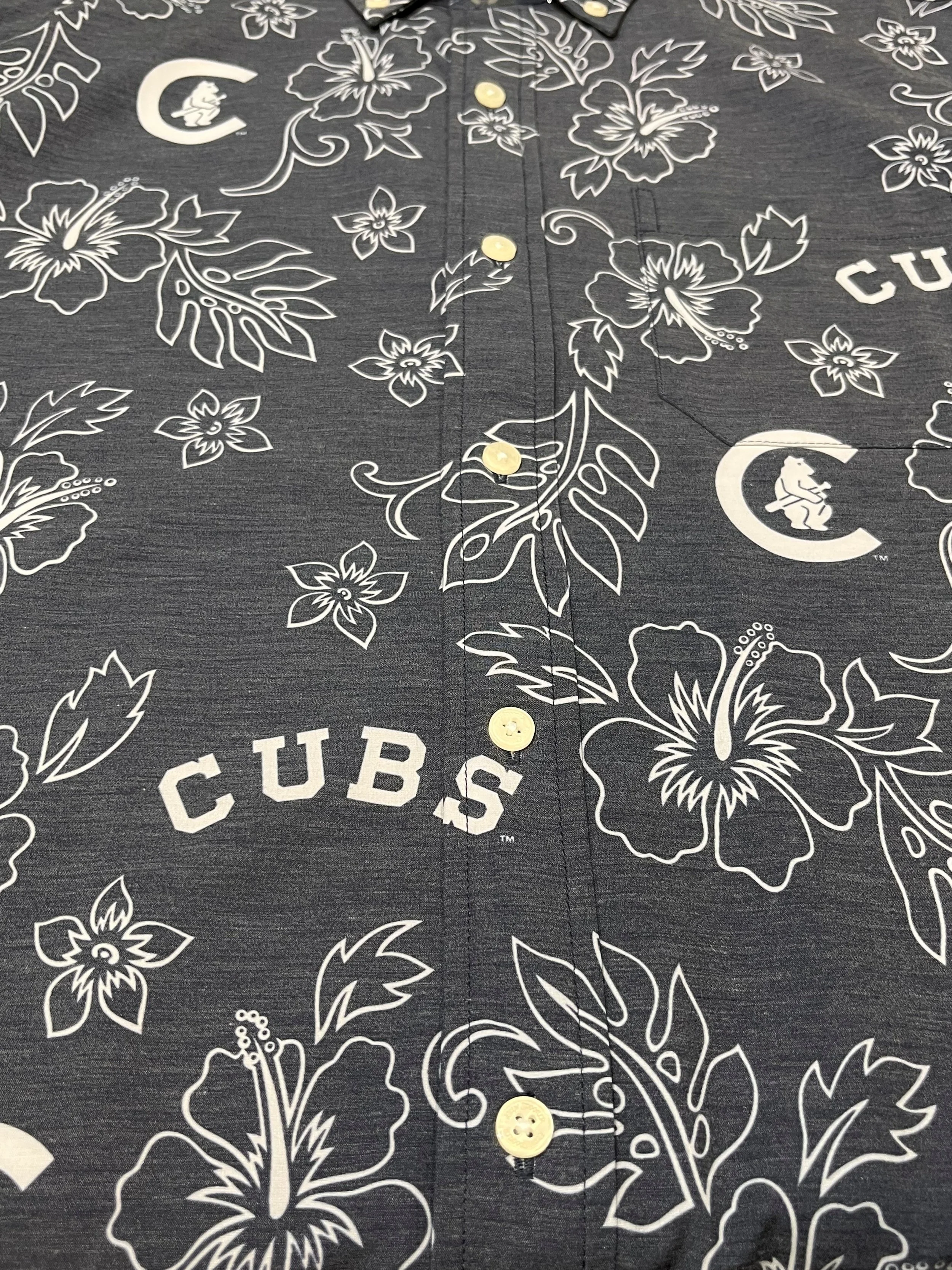 Cubs Outline Hibiscus.jpg