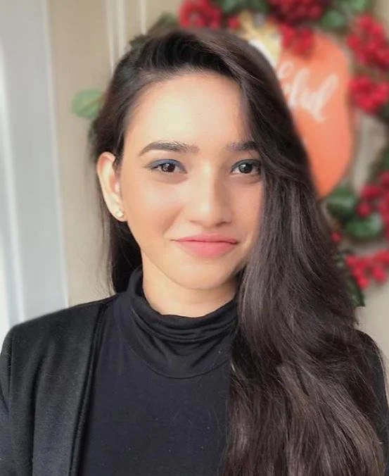 Komal Head shot pic.jfif