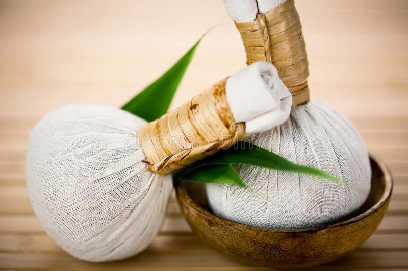 Herbal Compress for Massage Therapy