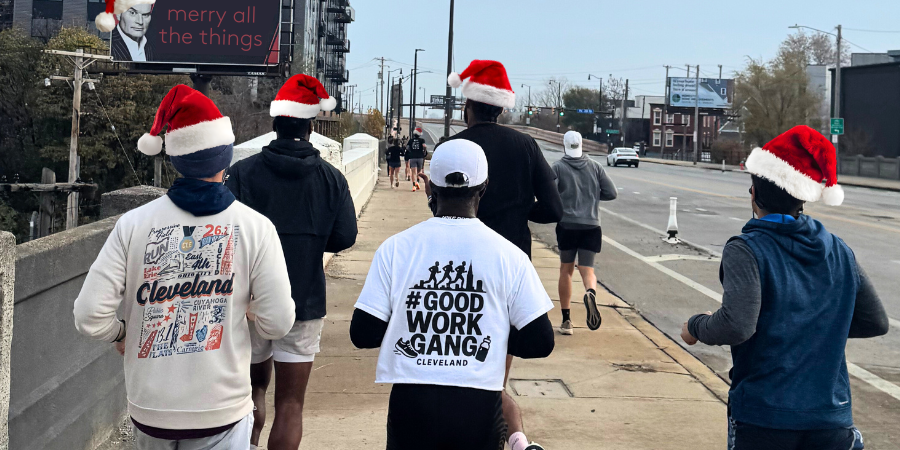 santa run the bridges