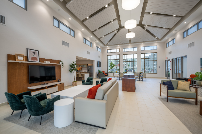 Emerald Vista community lounge.
