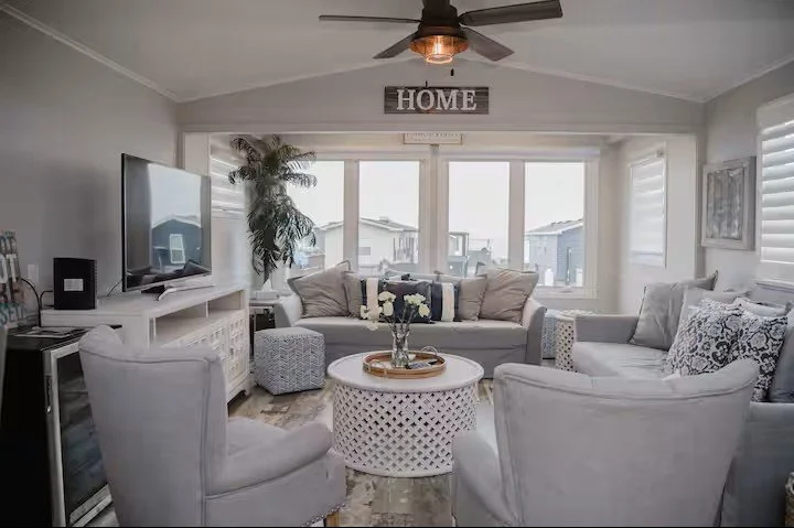 Natalie's Beach House-WBC 203-Sherkston, ON