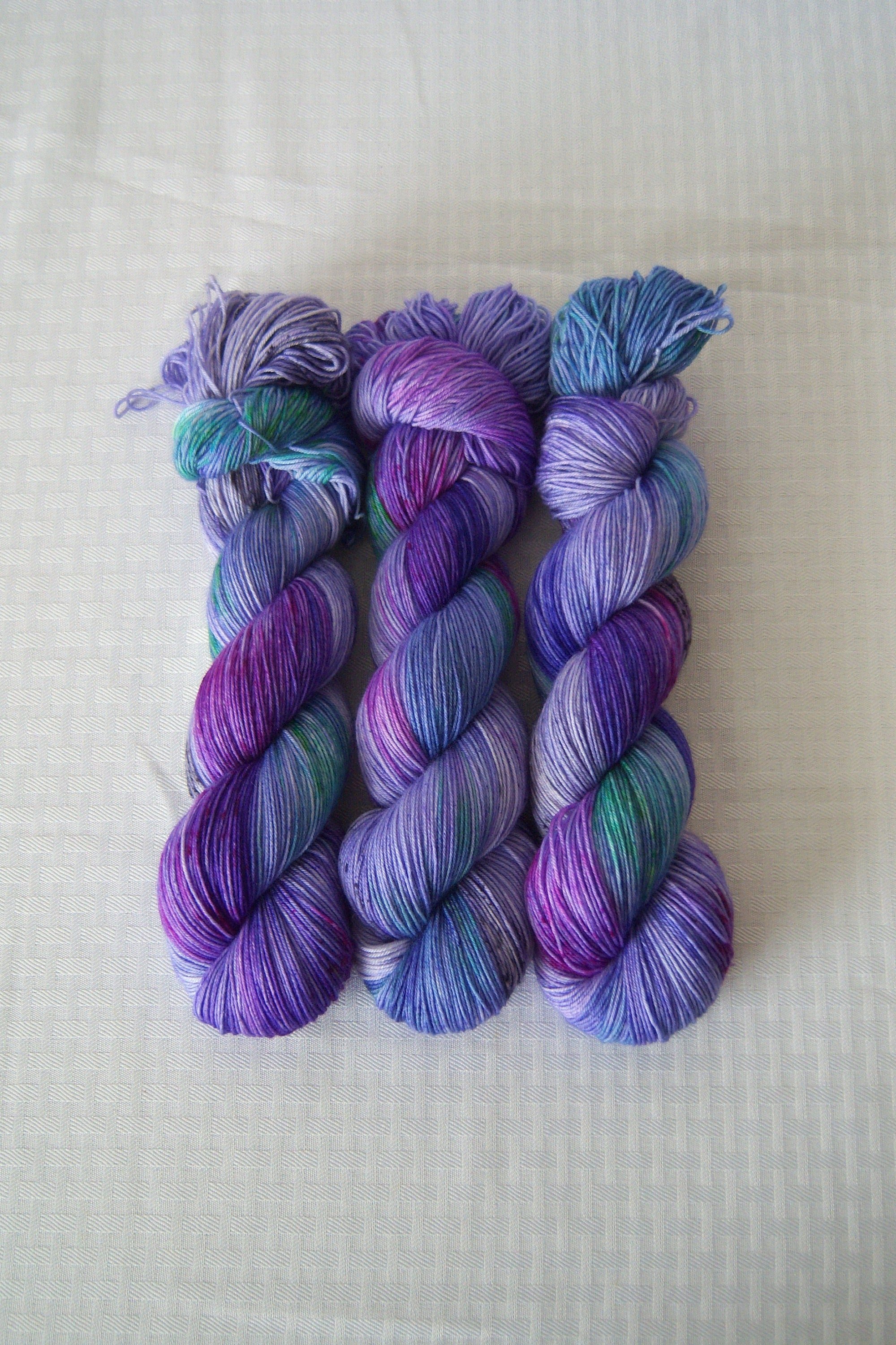https://i.etsystatic.com/6544173/r/il/22b4fa/1826811227/il_fullxfull.1826811227_taer.jpg