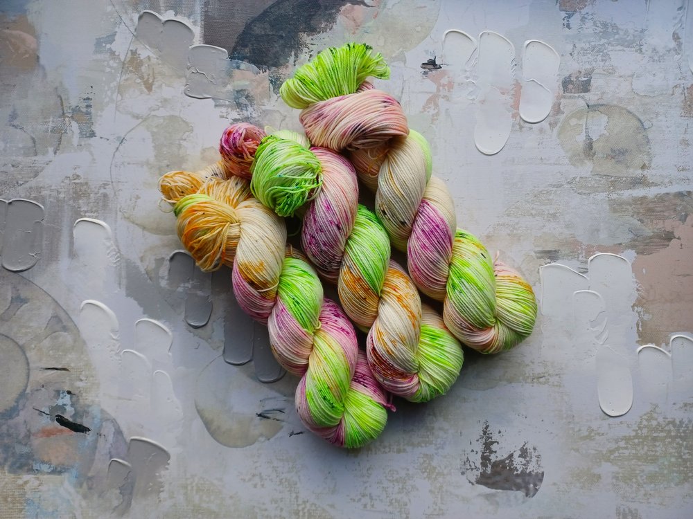 Freestyle Hand-dyed Yarn, Sock Yarn, Wool Yarn, Speckled Yarn - A100 -  Green, Orange, Pink - Fingering Weight, 100g — Craftily Dyed Yarn