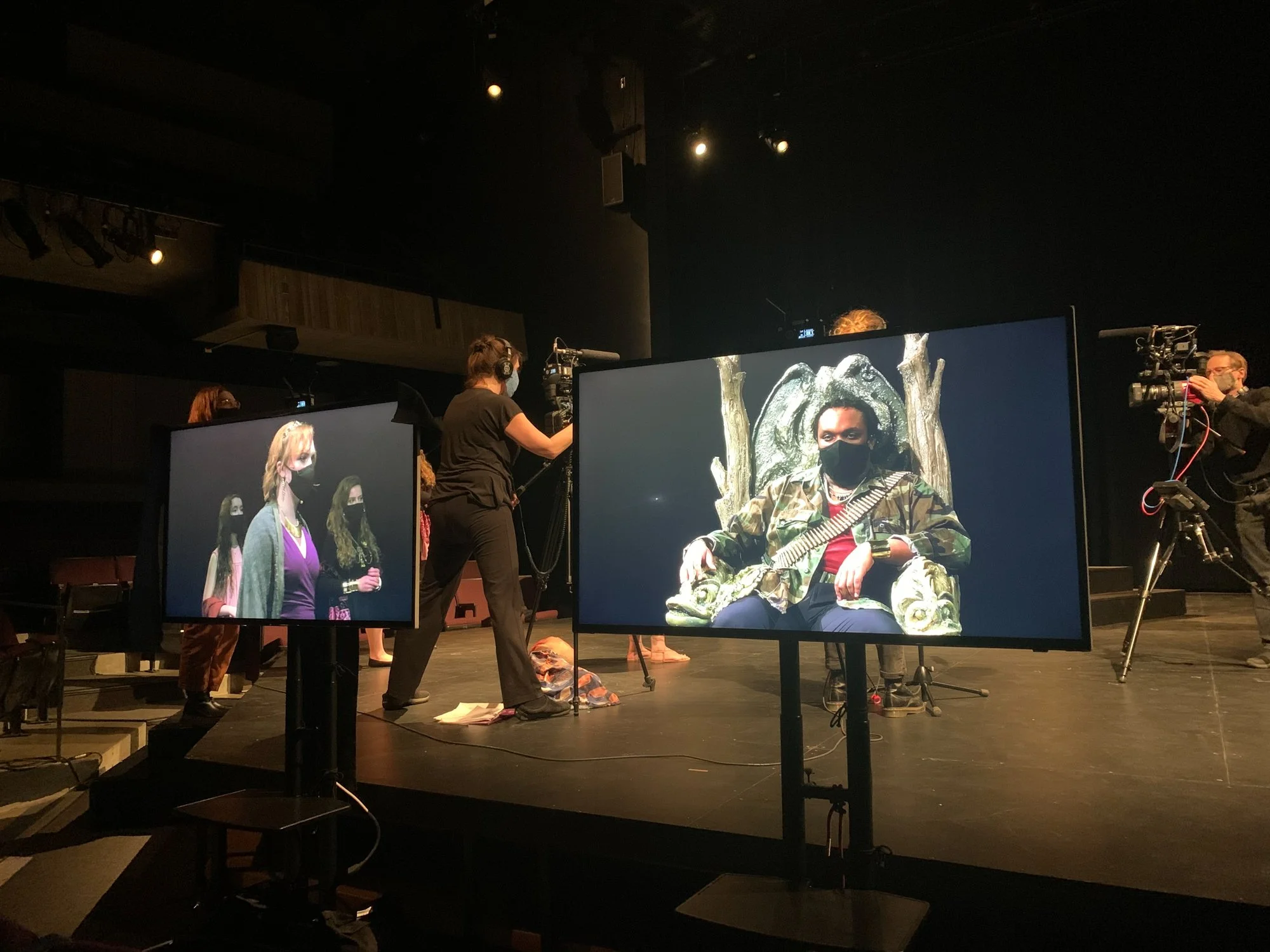 hecuba-lisachanner-2021-shoot on stage.jpeg
