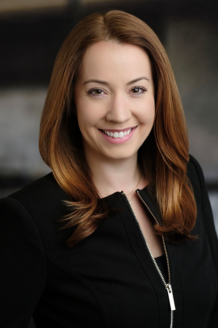 What Should I Wear for My Headshots?