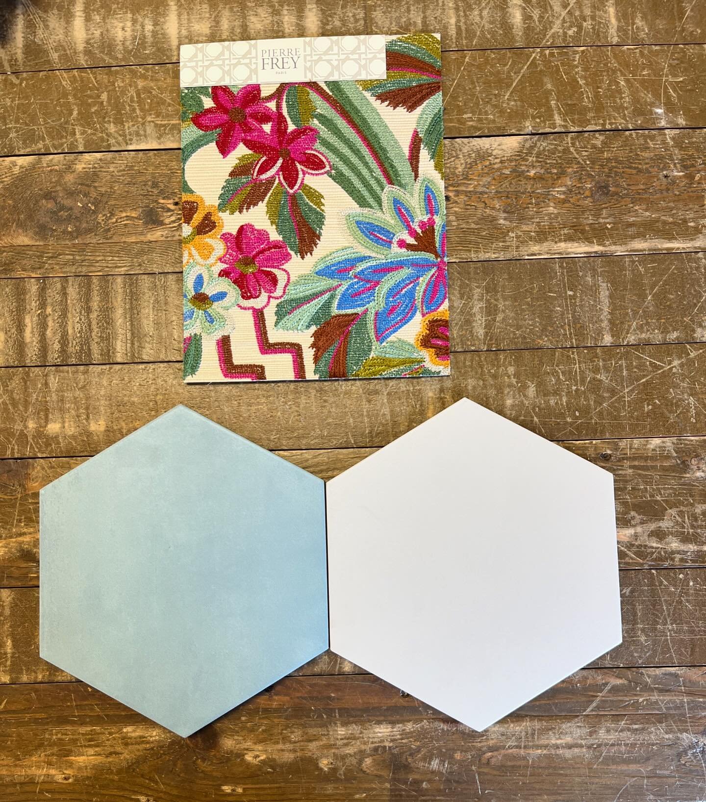 A little something in the works. Stay tuned. #design #pierrefrey #luxela #california #interiordesign #wallpaper